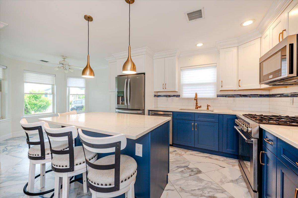 Manorville, NY 11949,9 Orange Tree CT