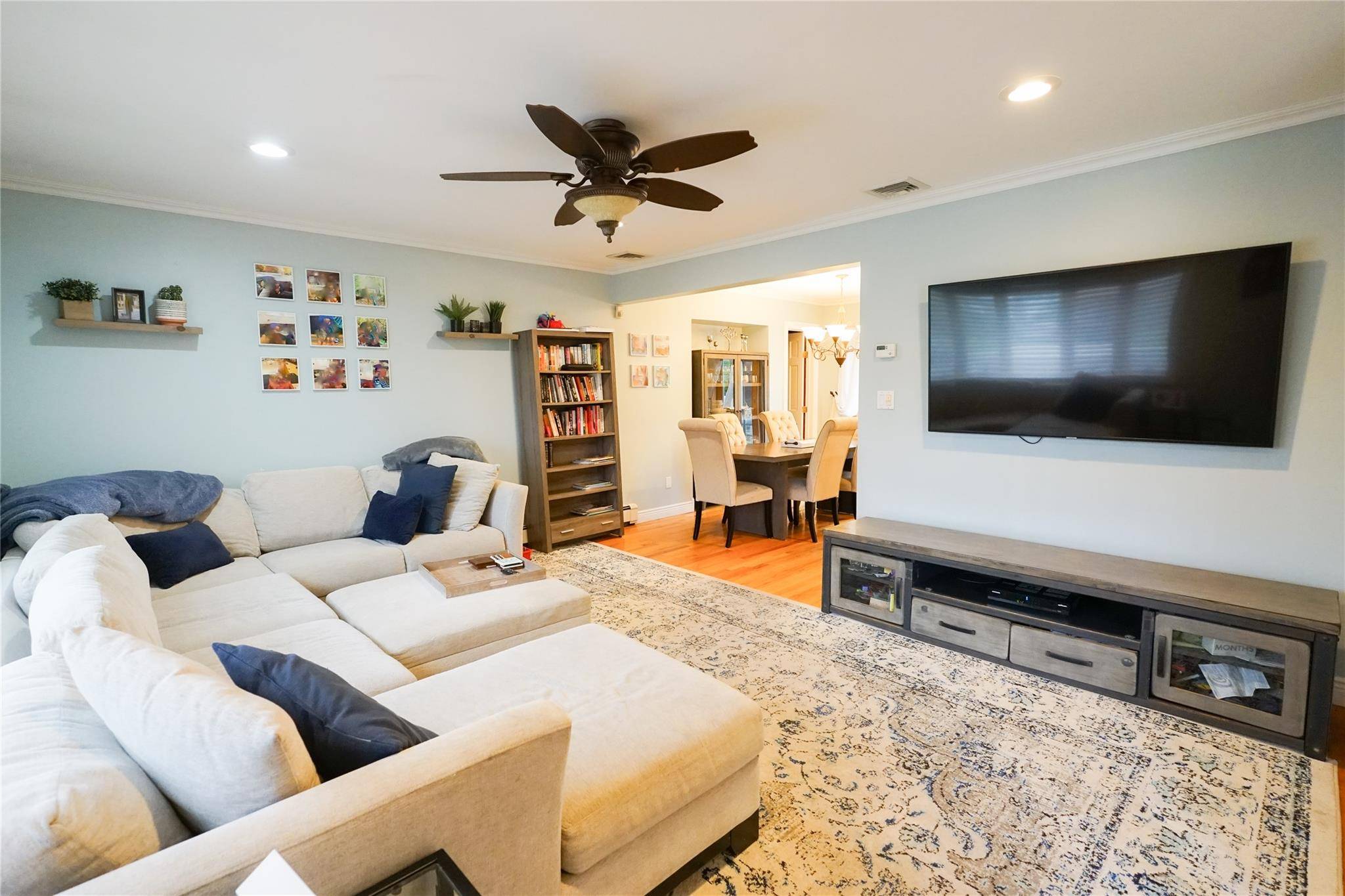 Plainview, NY 11803,39 Ontario AVE