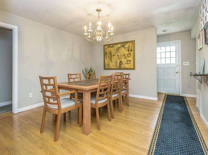 Glen Head, NY 11545,44 Glenwood RD