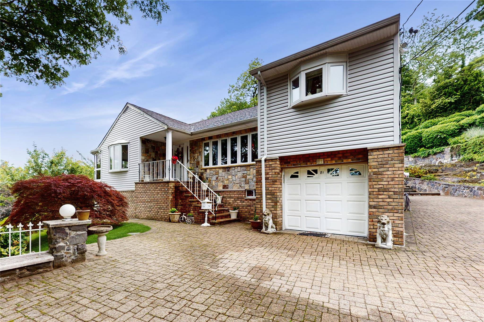 Yonkers, NY 10710,81 Avondale RD