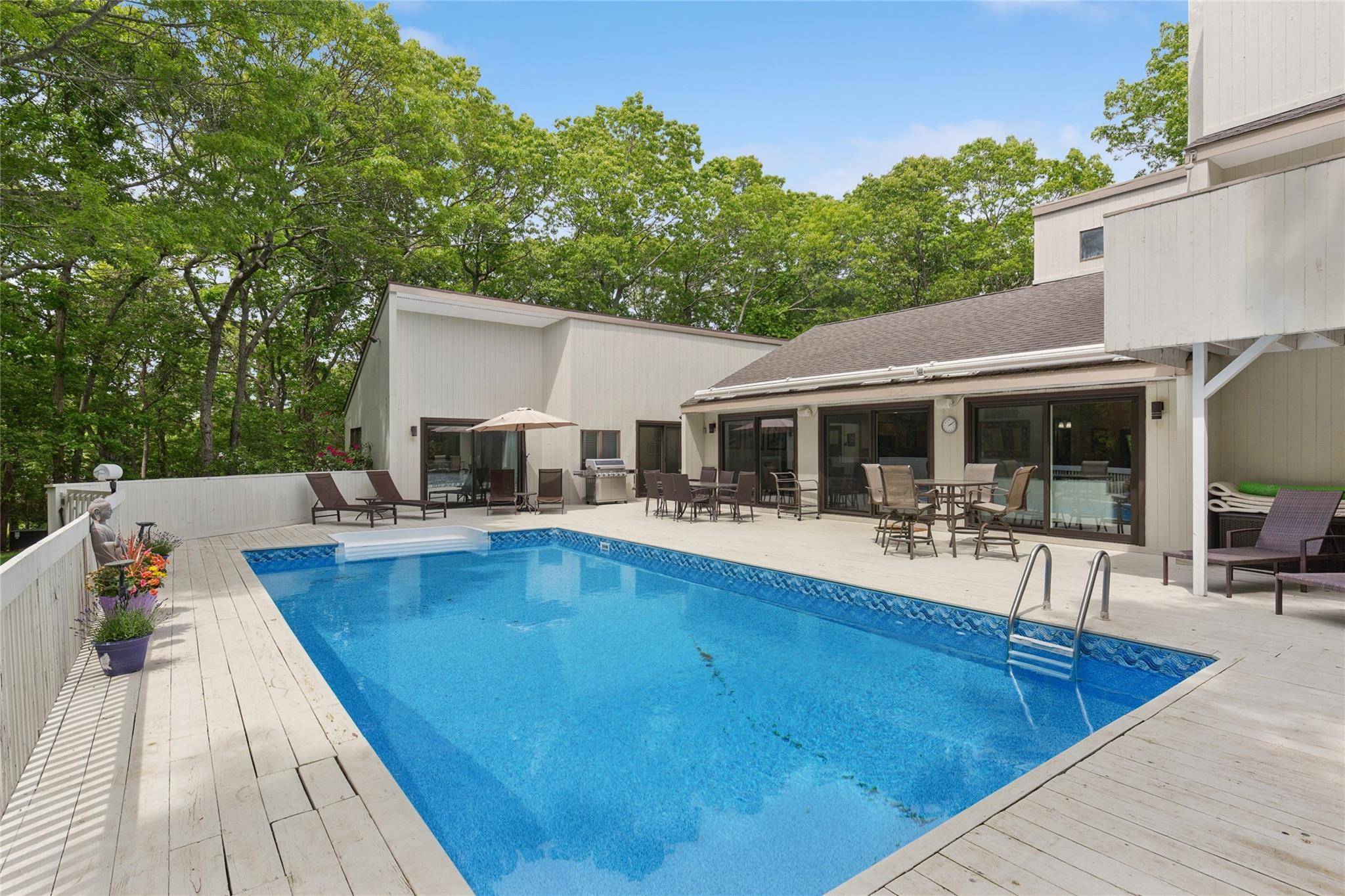 Hampton Bays, NY 11946,18 Quail RUN