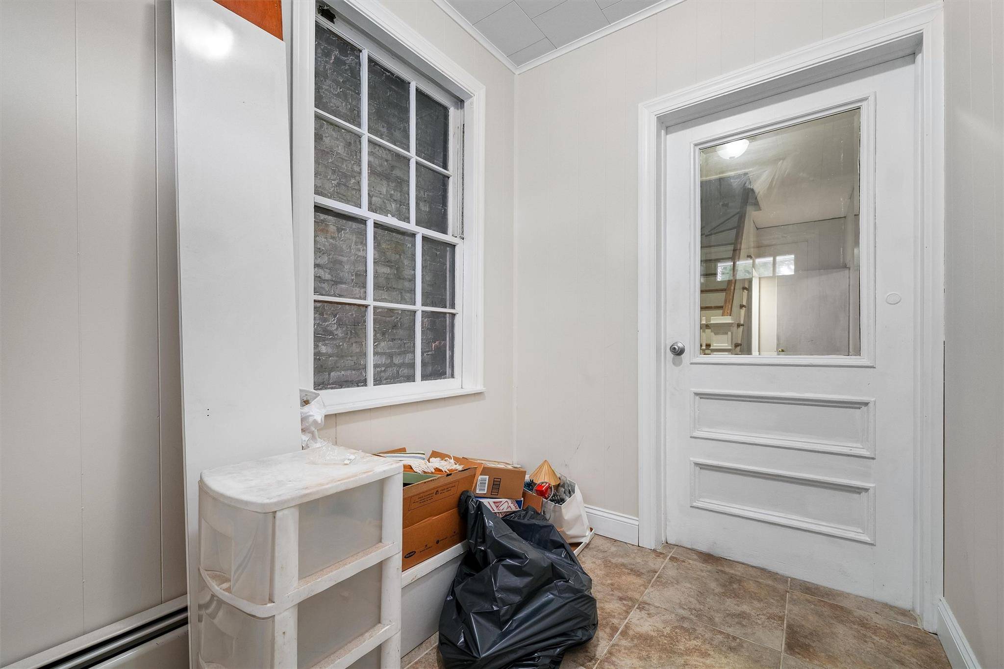 Bronx, NY 10461,2039 Colonial AVE