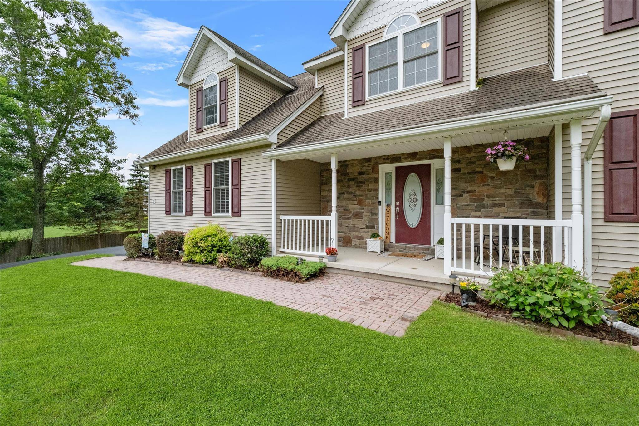 Wallkill, NY 12589,2 Southeast CT