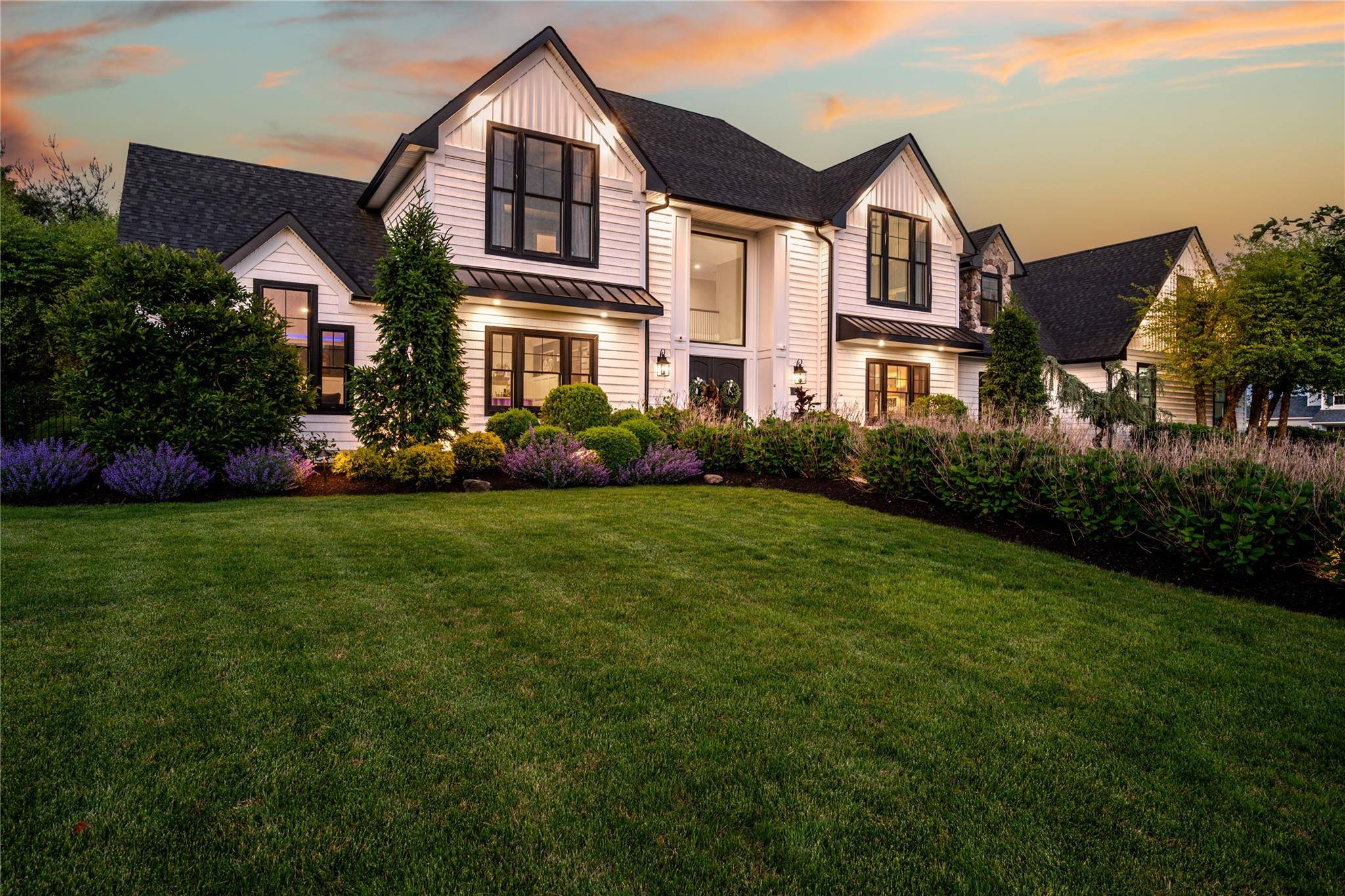 East Moriches, NY 11940,35 Sycamore DR