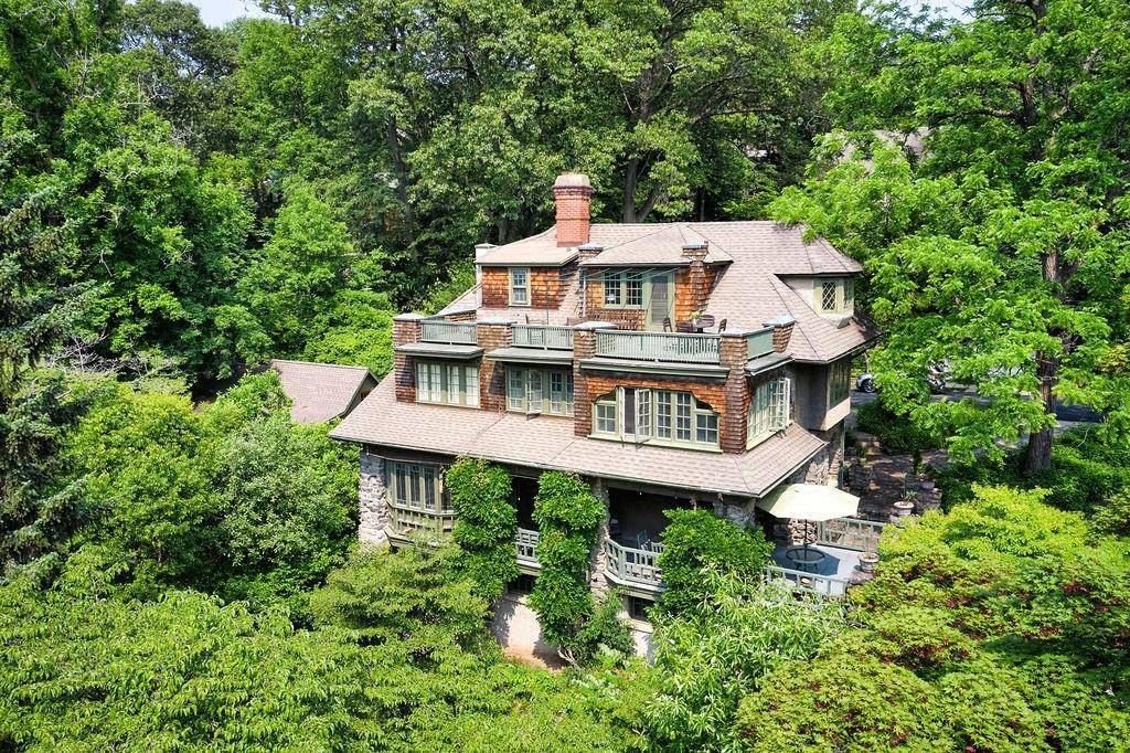 Hastings-on-hudson, NY 10706,31 Sheldon PL