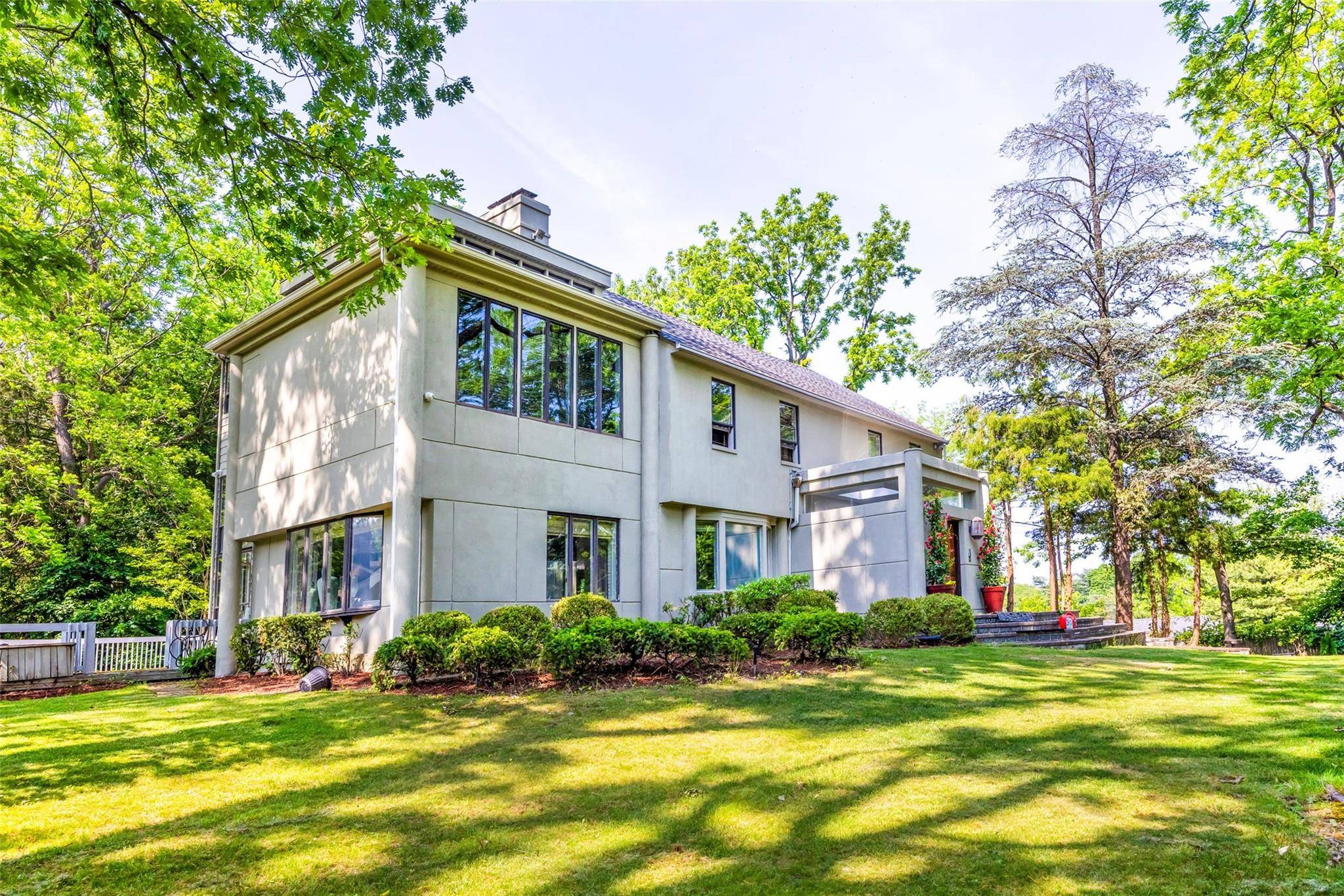 Roslyn, NY 11576,6 The Maples