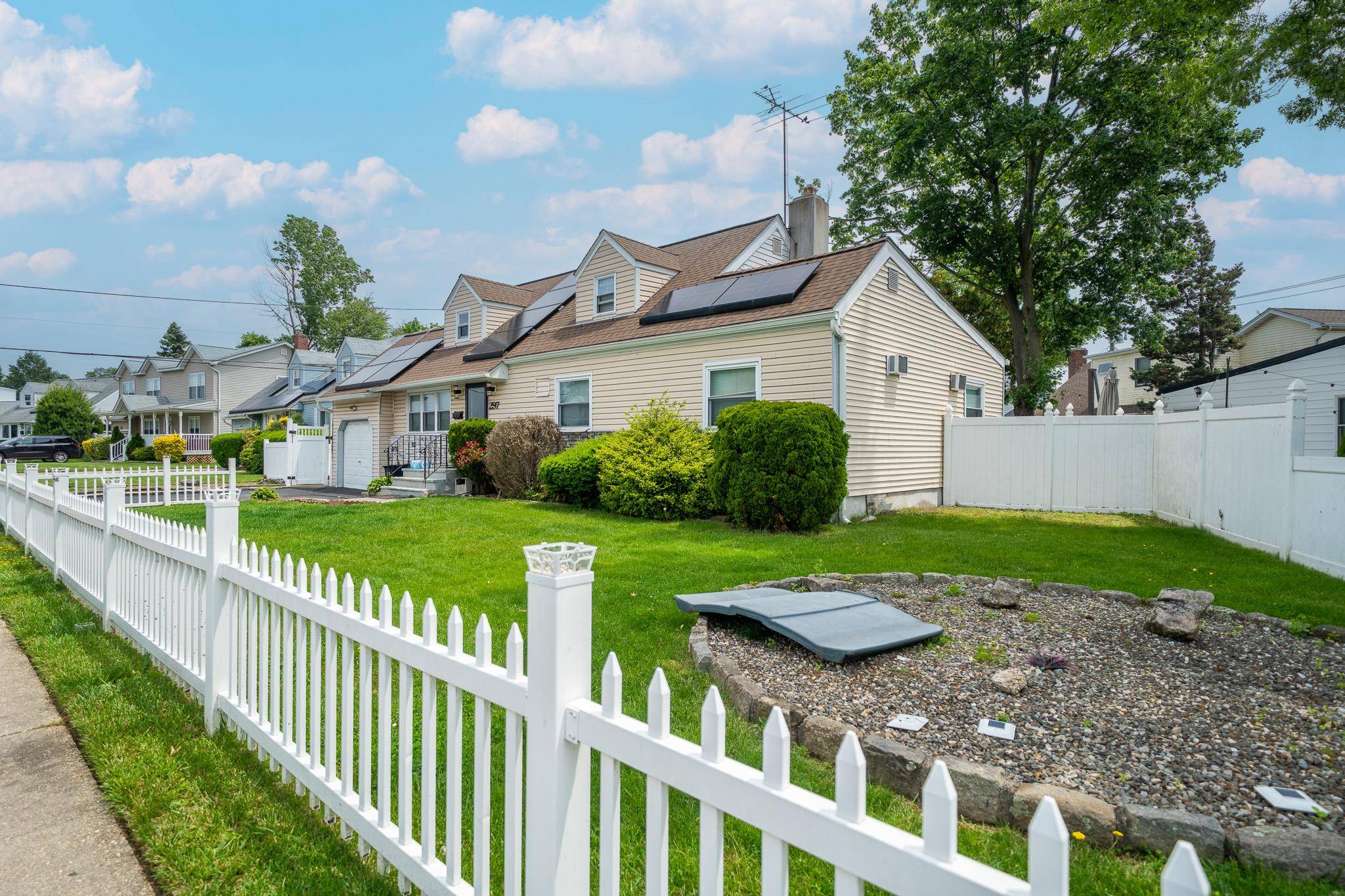 East Meadow, NY 11554,297 Green Valley RD