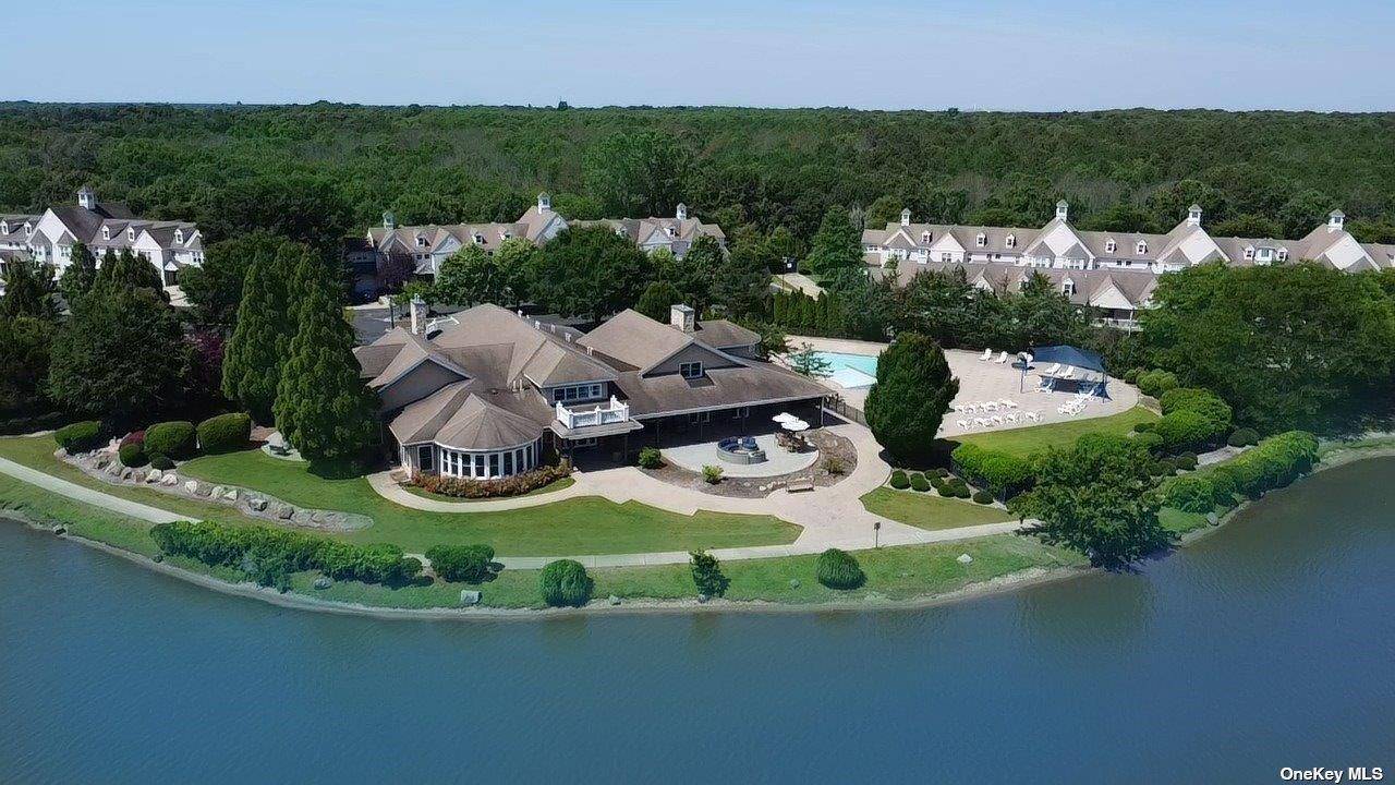East Moriches, NY 11940,Address not disclosed