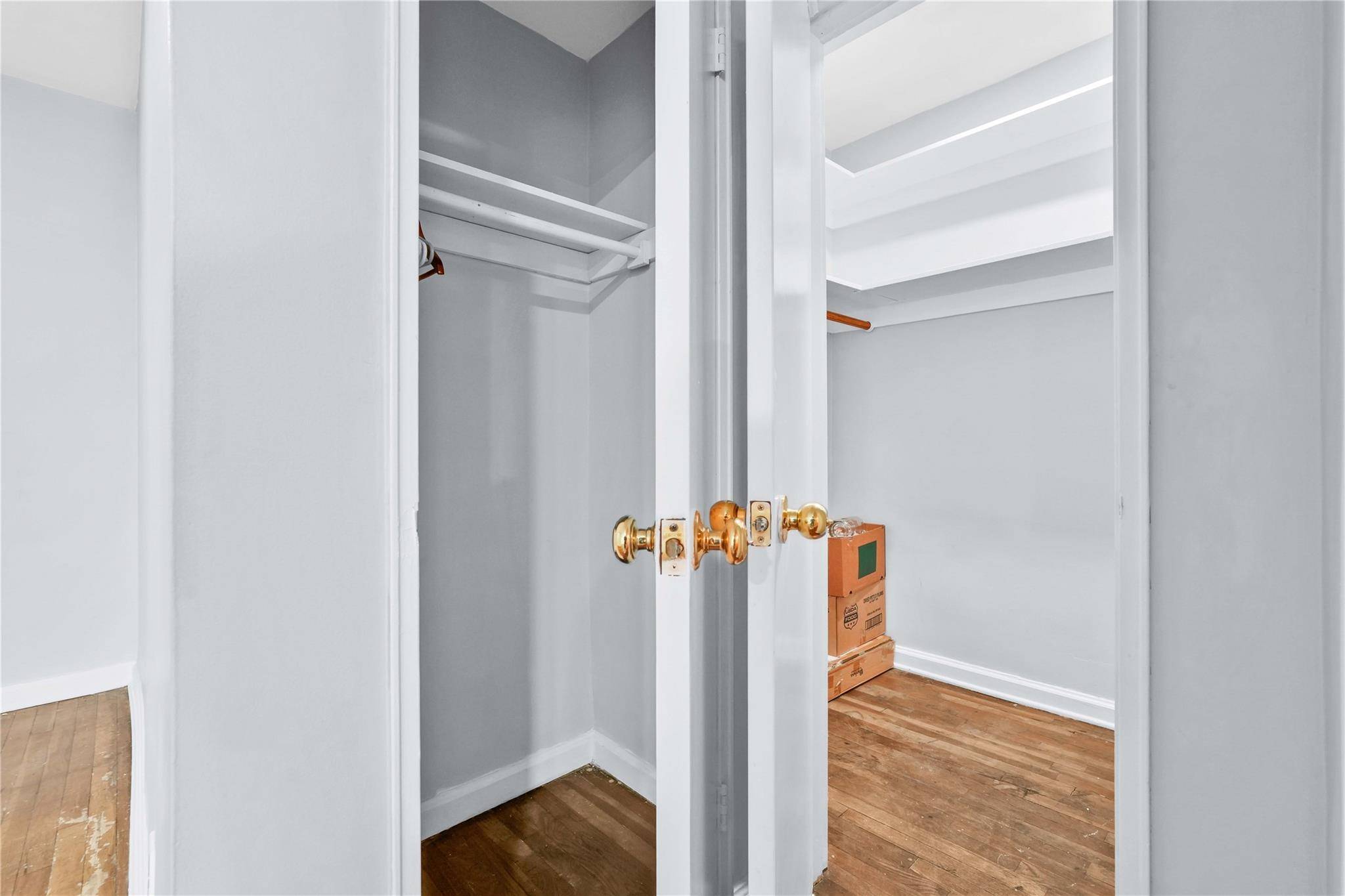 Flushing, NY 11354,25-11 Union ST #2A