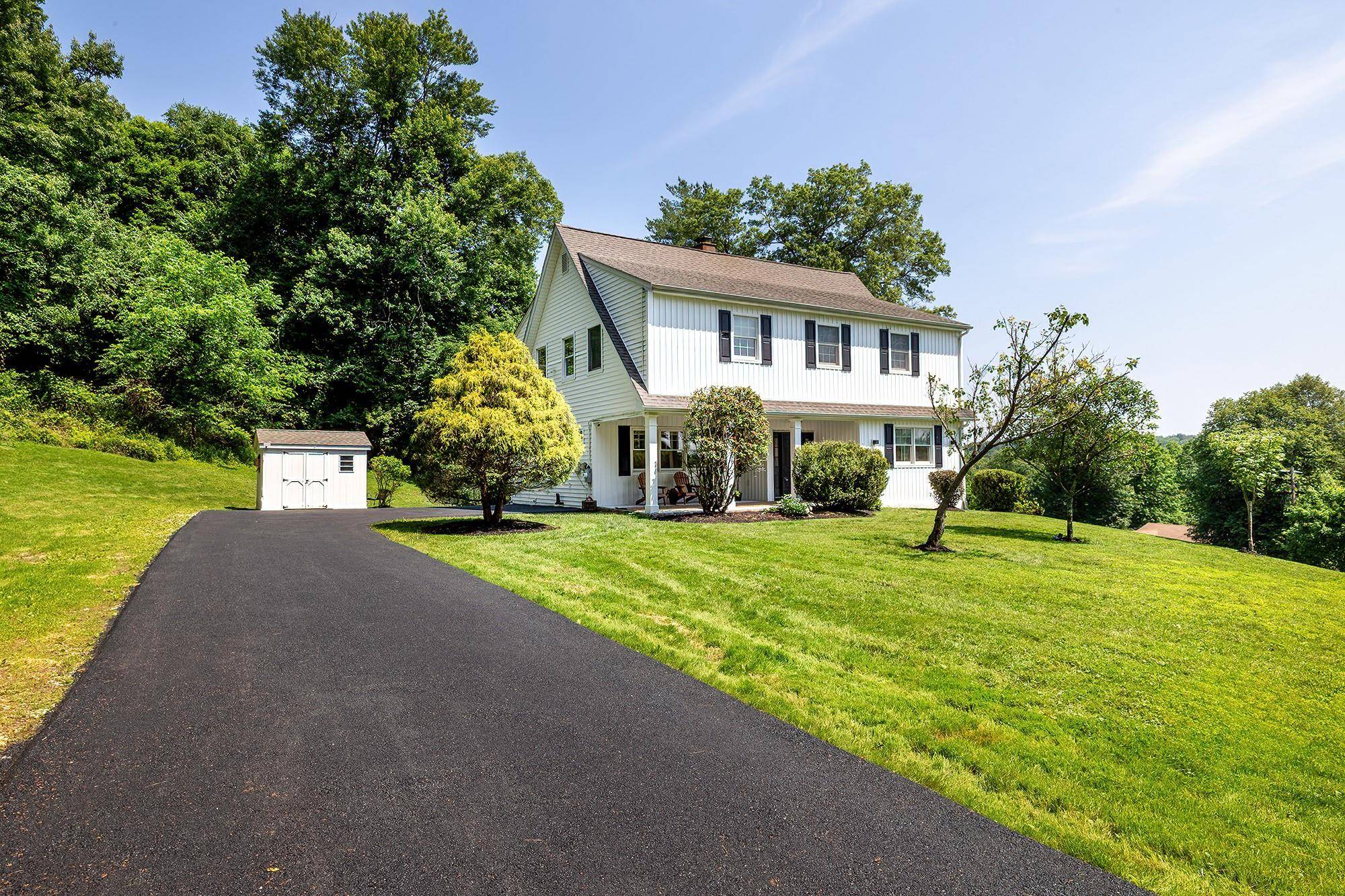 Yorktown Heights, NY 10598,2022 Van Cortlandt CIR