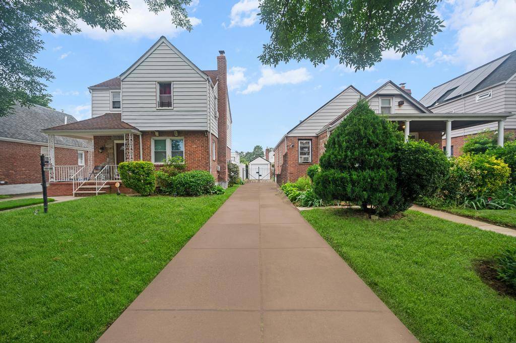 Cambria Heights, NY 11411,11544 225th ST