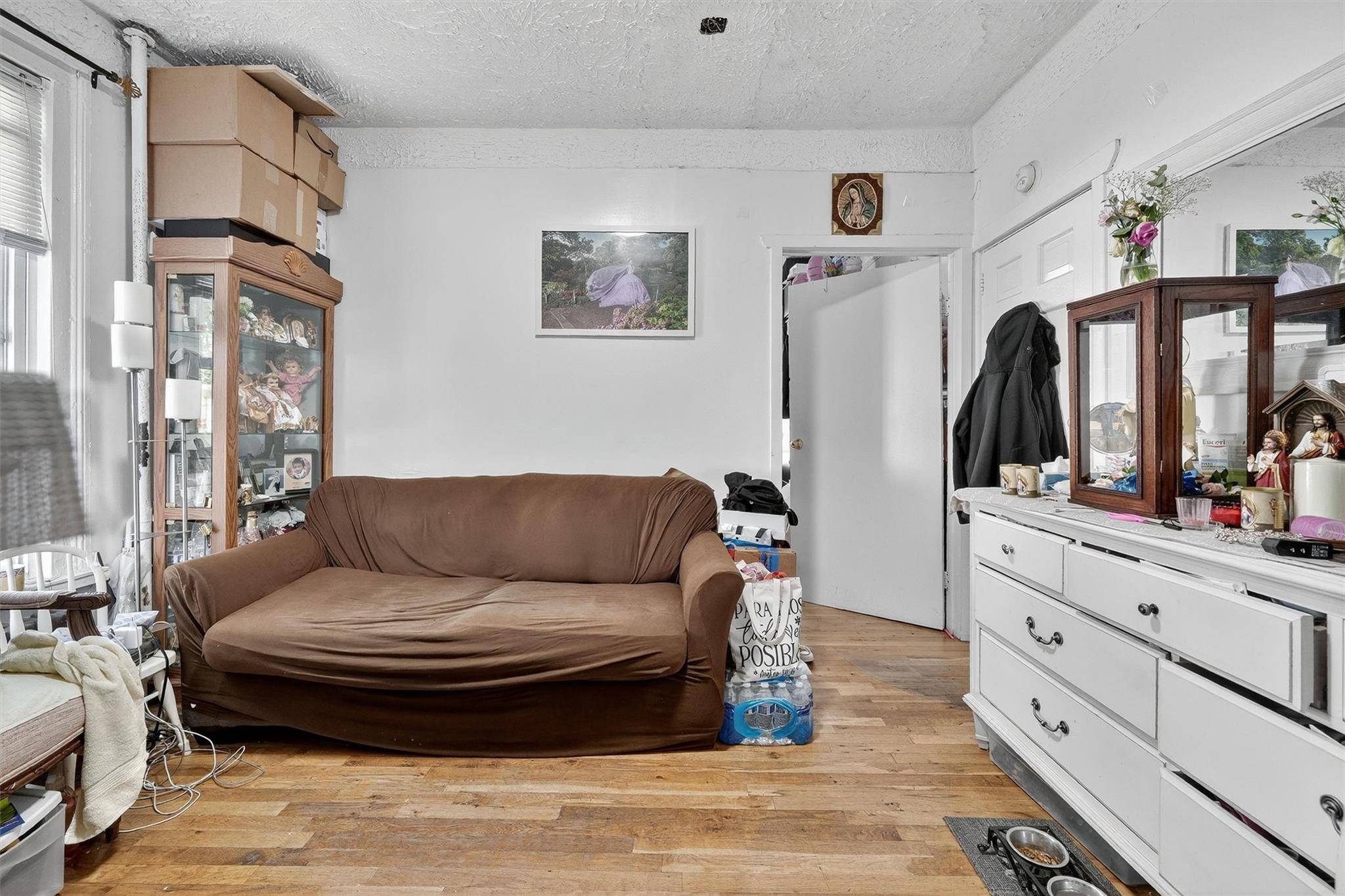 Yonkers, NY 10701,58 Herriot ST