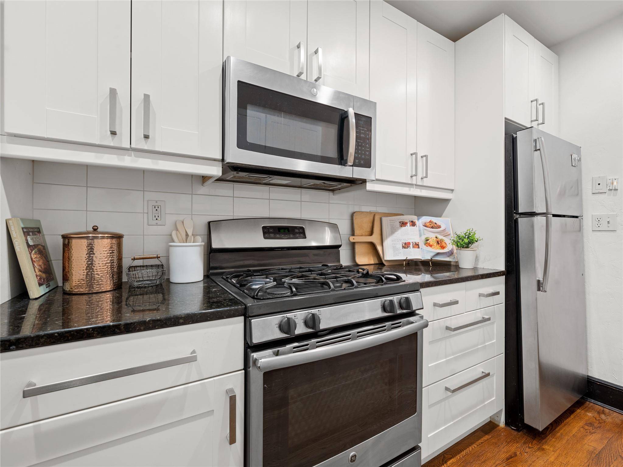 Flushing, NY 11358,35-05 167th Street #4