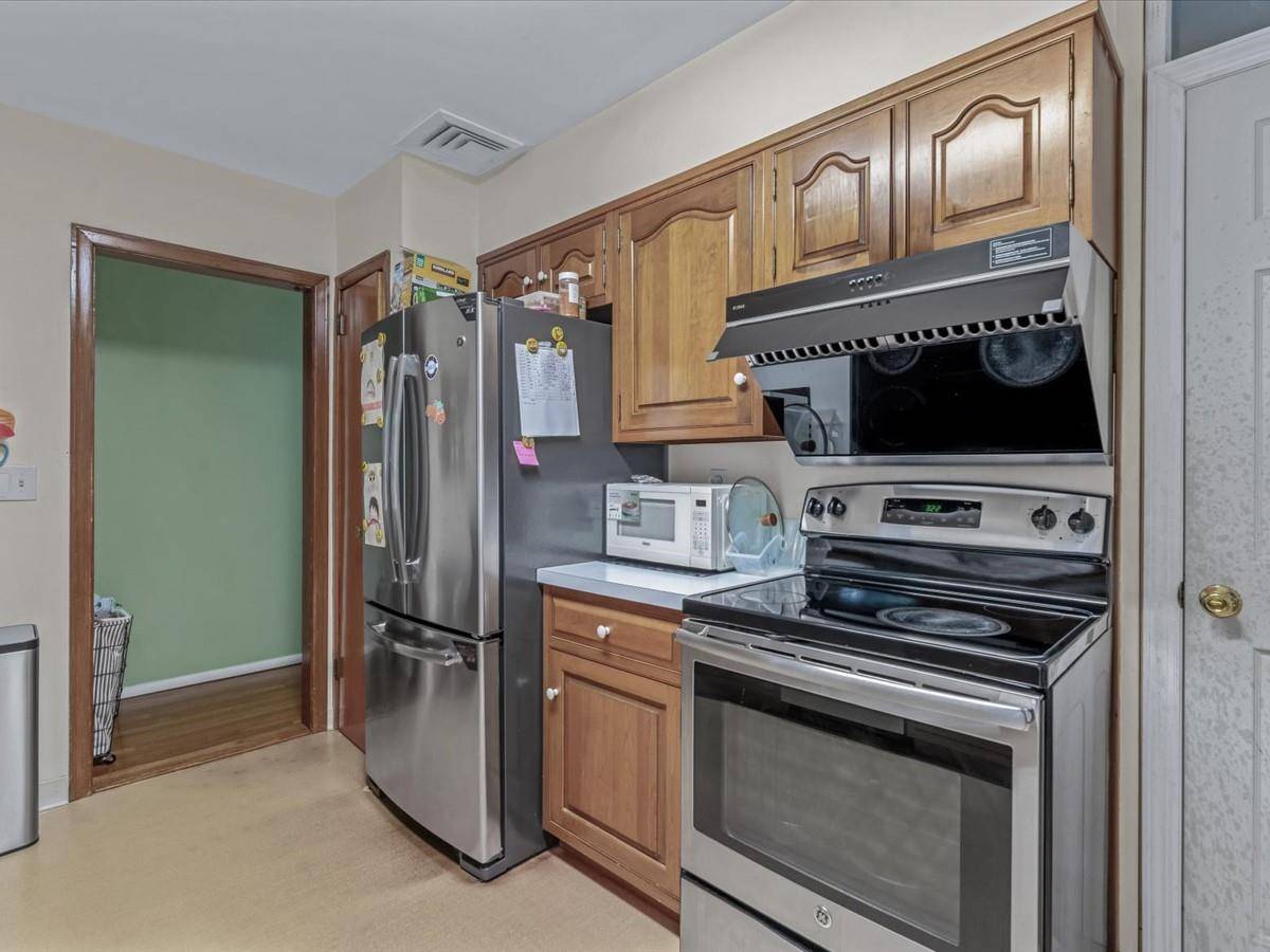 New Hyde Park, NY 11040,25 Lawrence ST