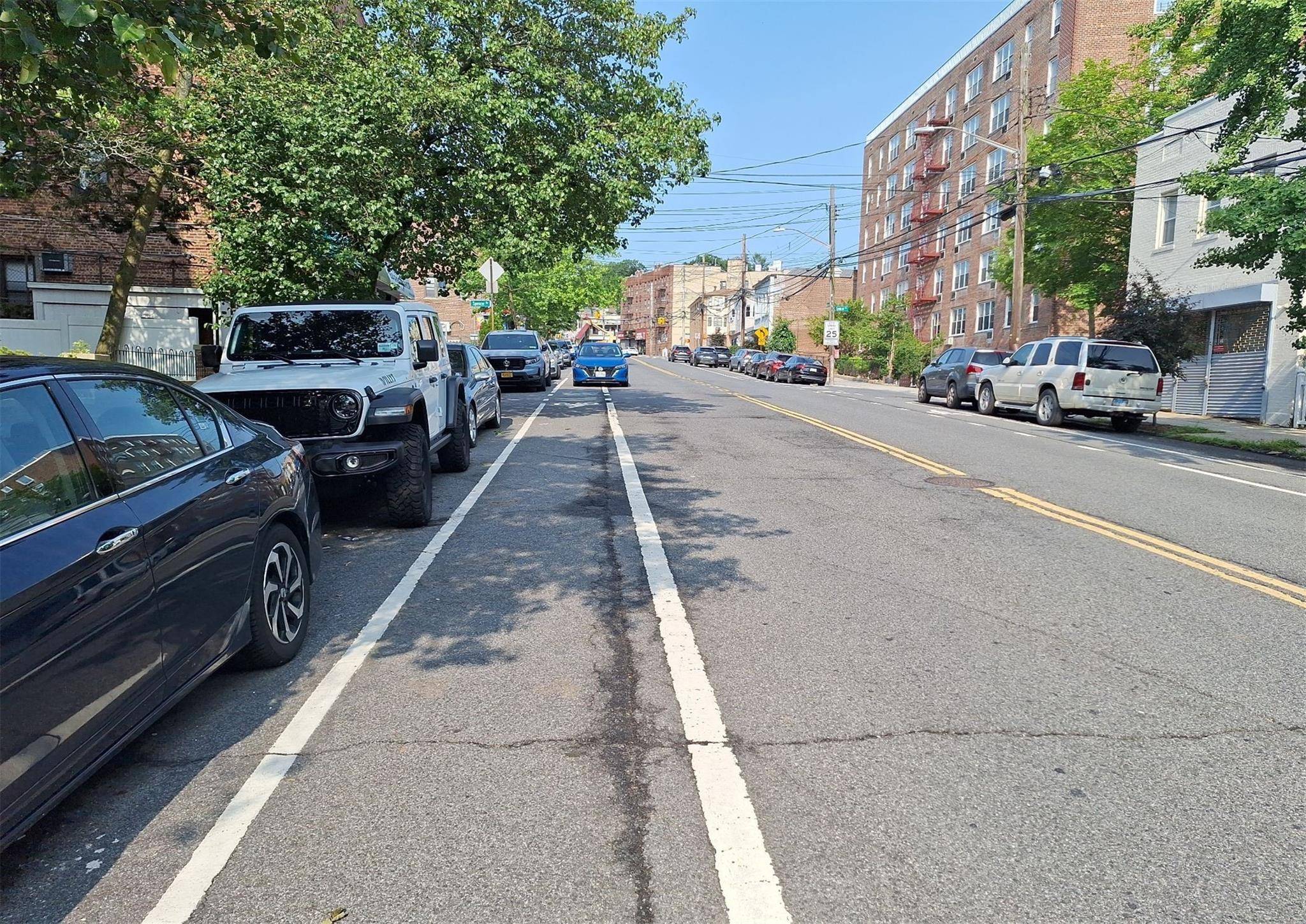 Bronx, NY 10471,5730 Mosholu AVE #6A
