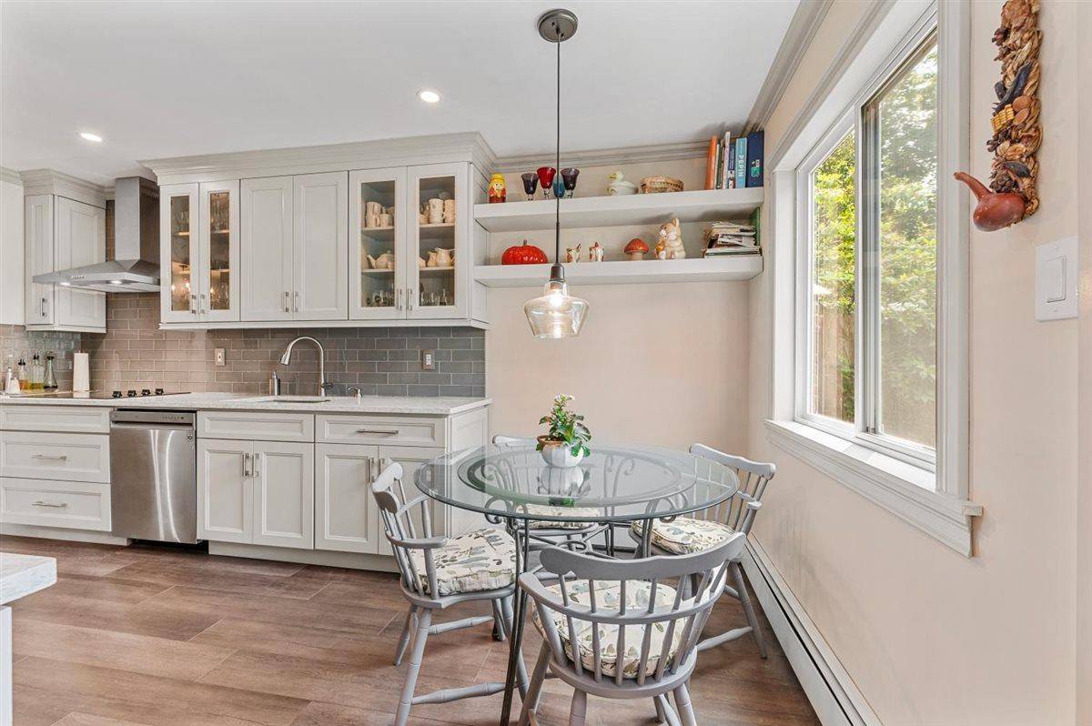 East Northport, NY 11731,19 Salisbury DR