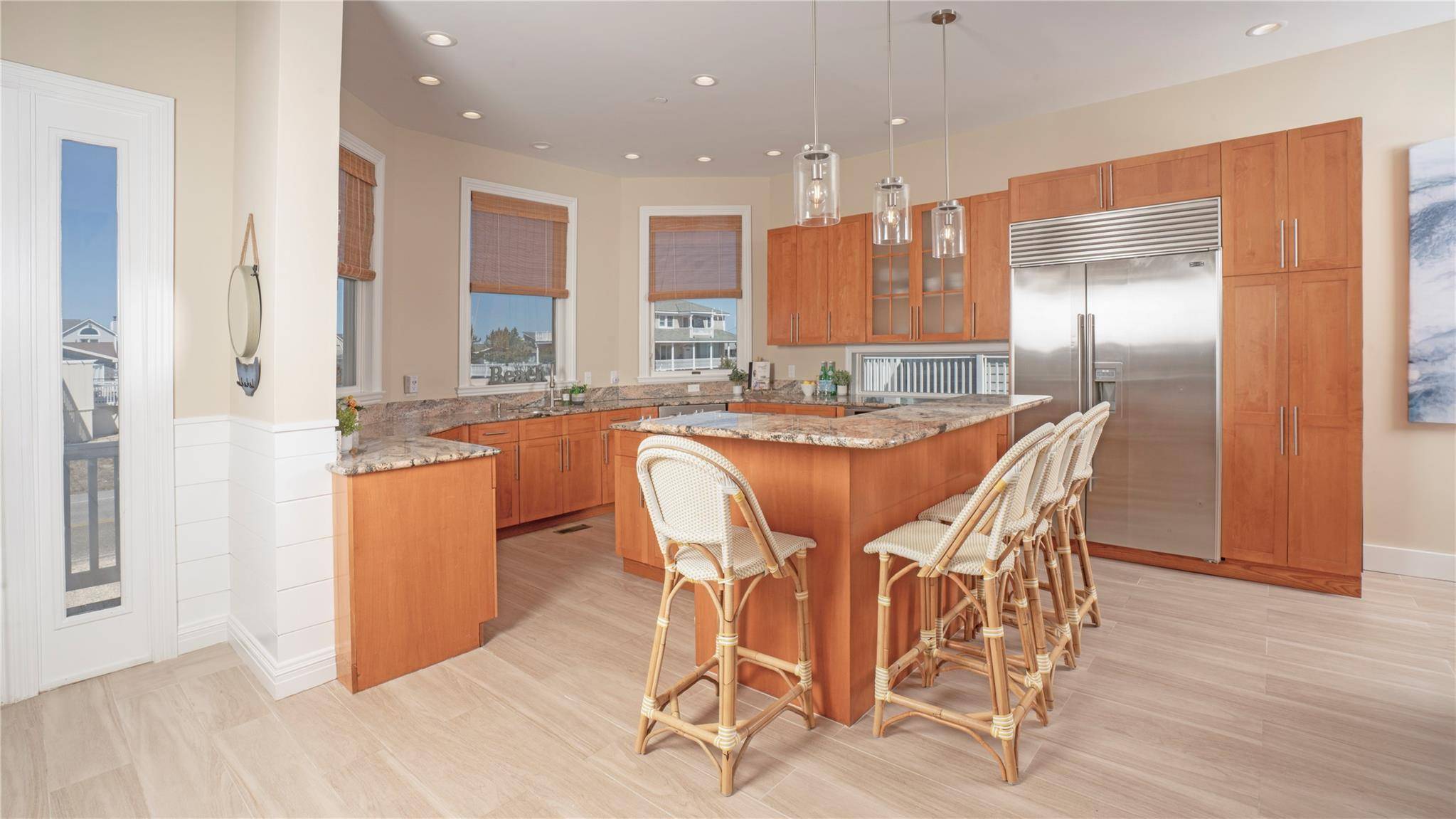 Westhampton Beach, NY 11978,825 Dune RD