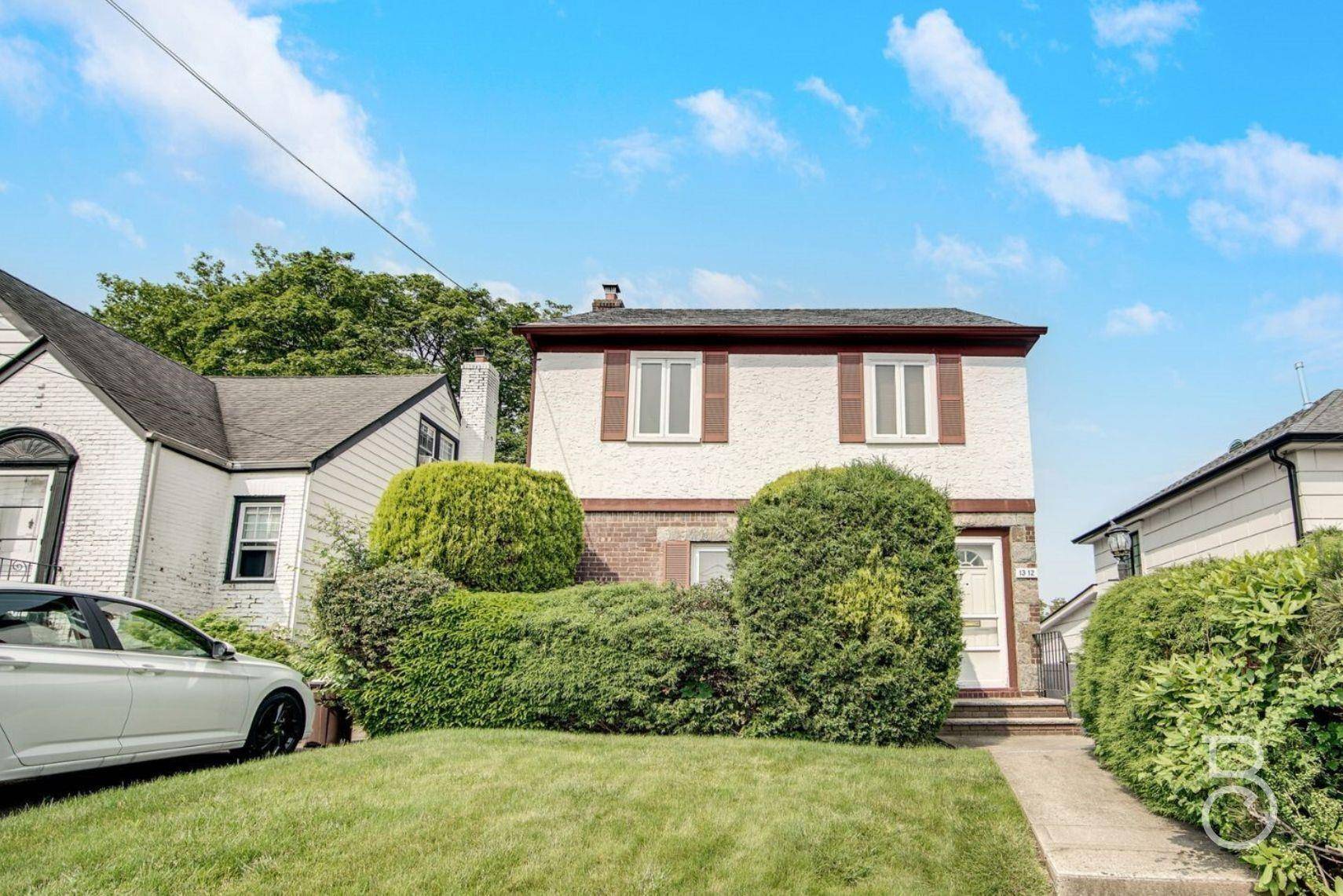Whitestone, NY 11357,13-12 146th ST