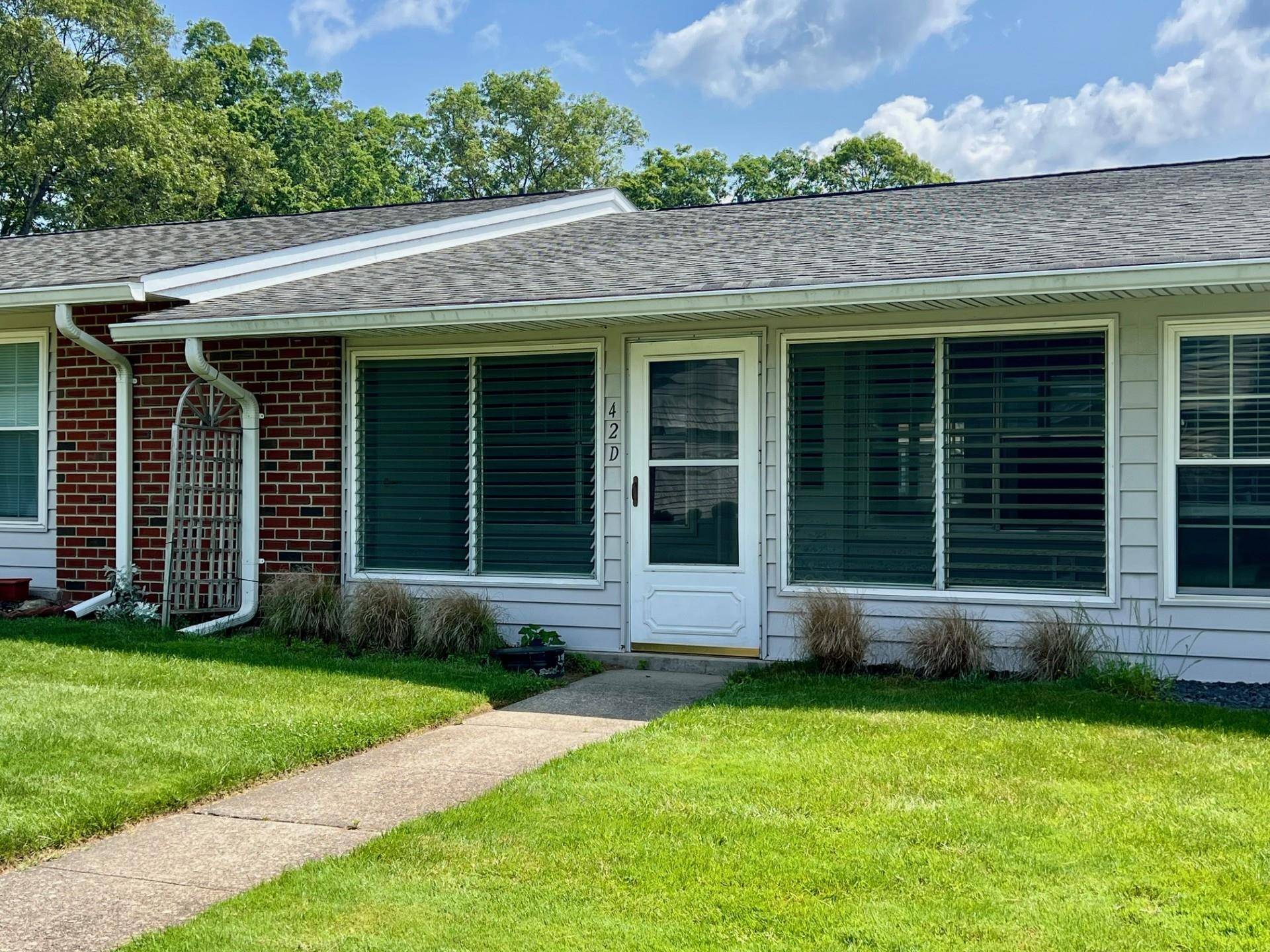 Ridge, NY 11961,42D Trent CT #42D