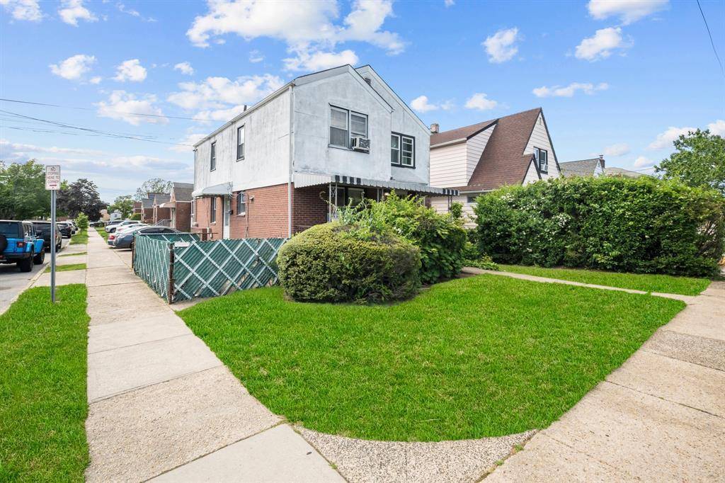 Valley Stream, NY 11580,94 Shaw AVE
