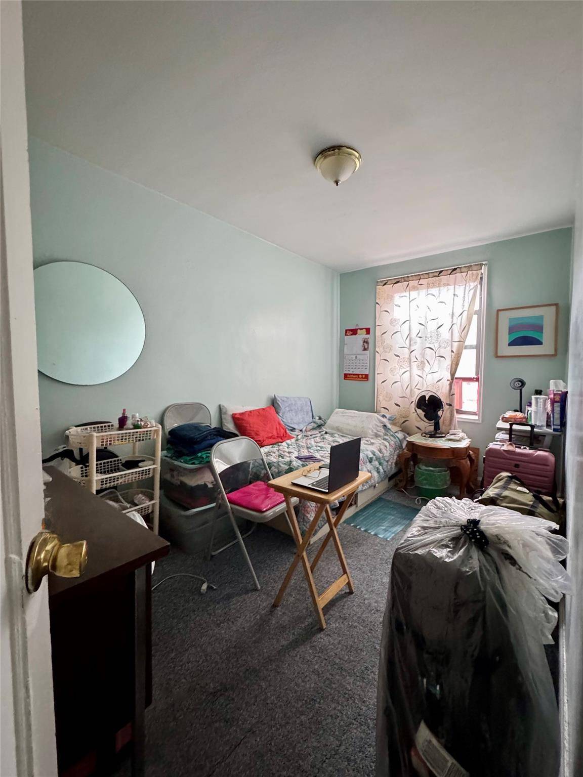Flushing, NY 11372,37-27 86 ST #3D