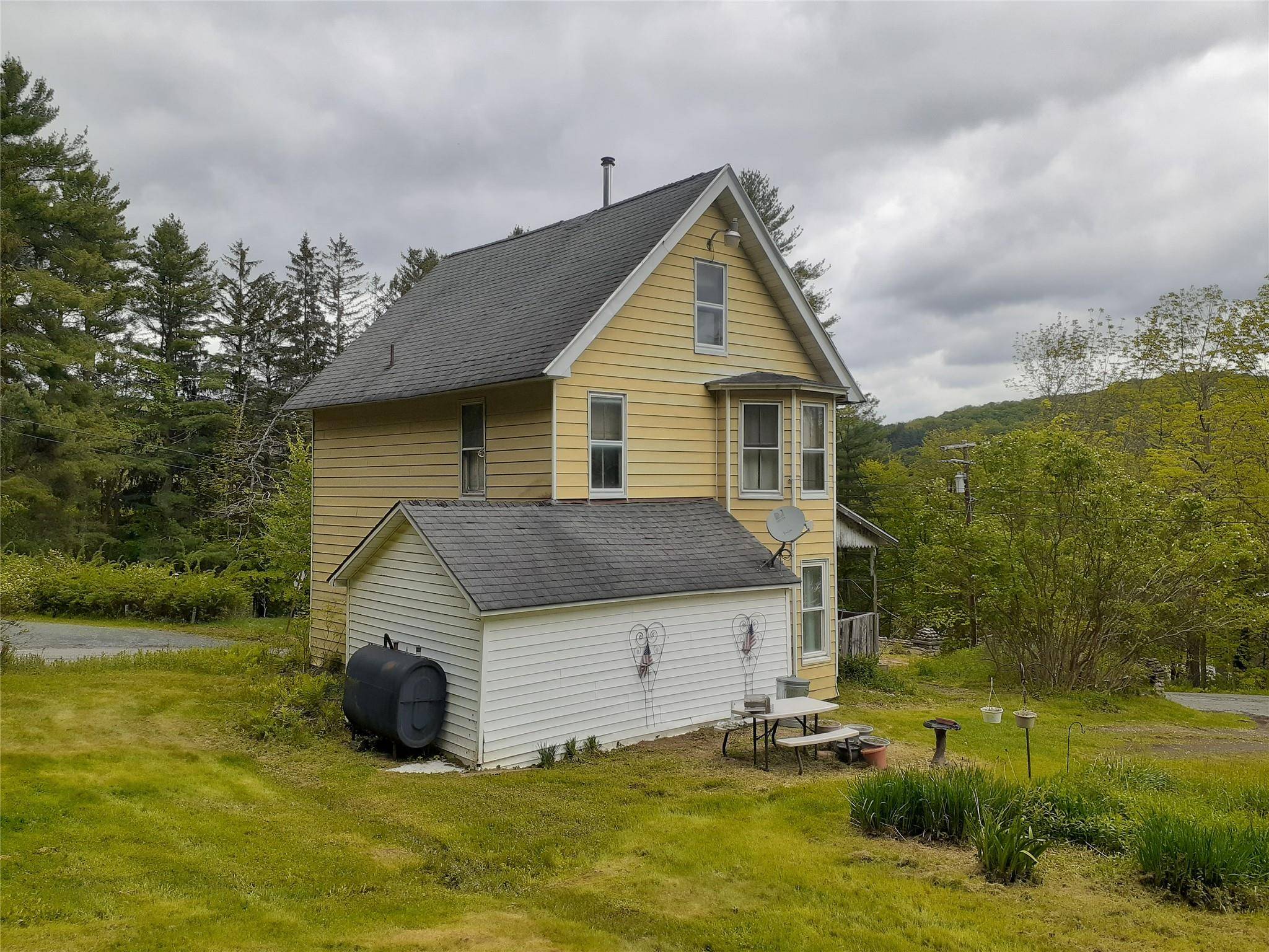 Livingston Manor, NY 12758,8 High ST