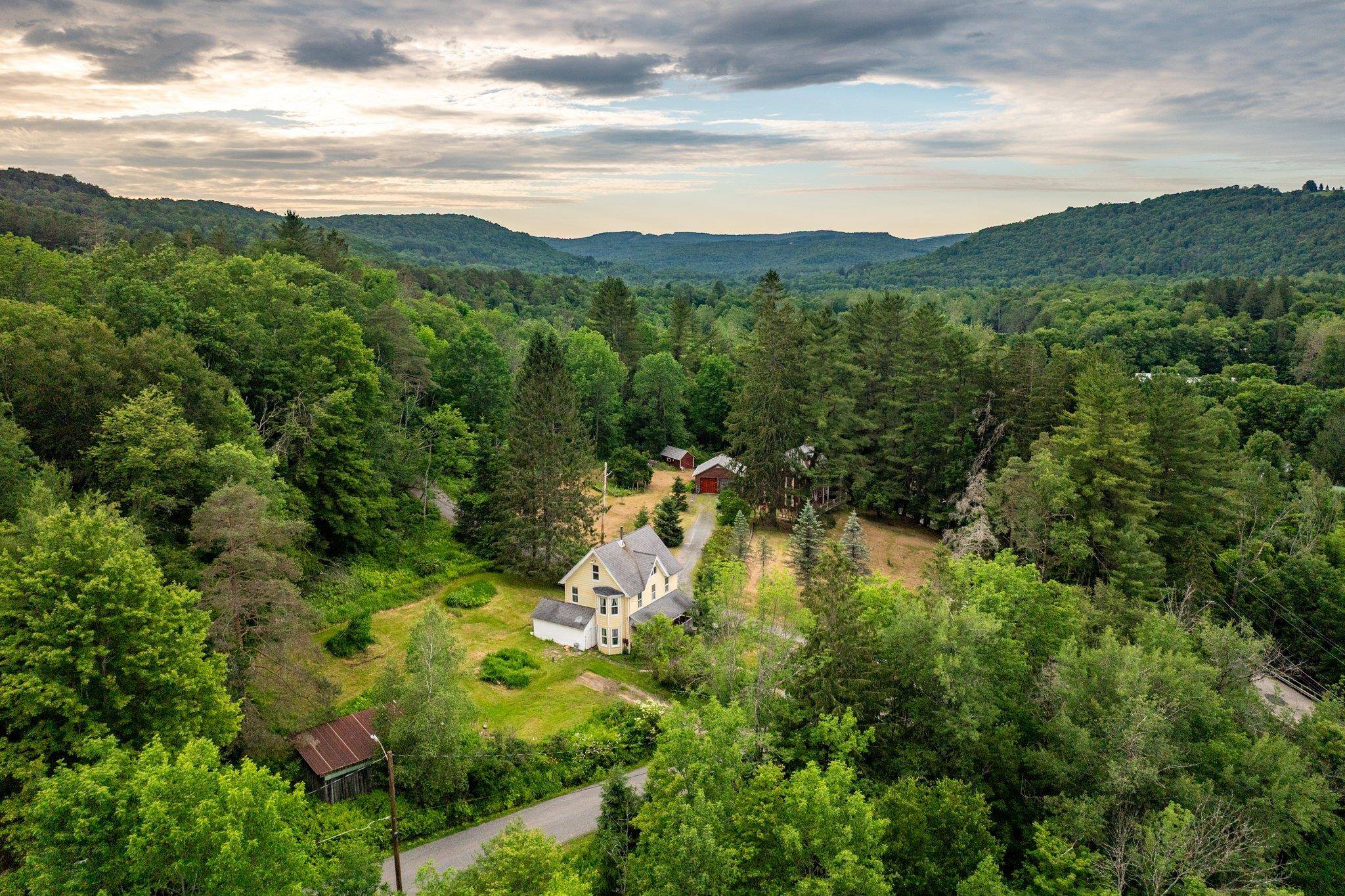 Livingston Manor, NY 12758,8 High ST