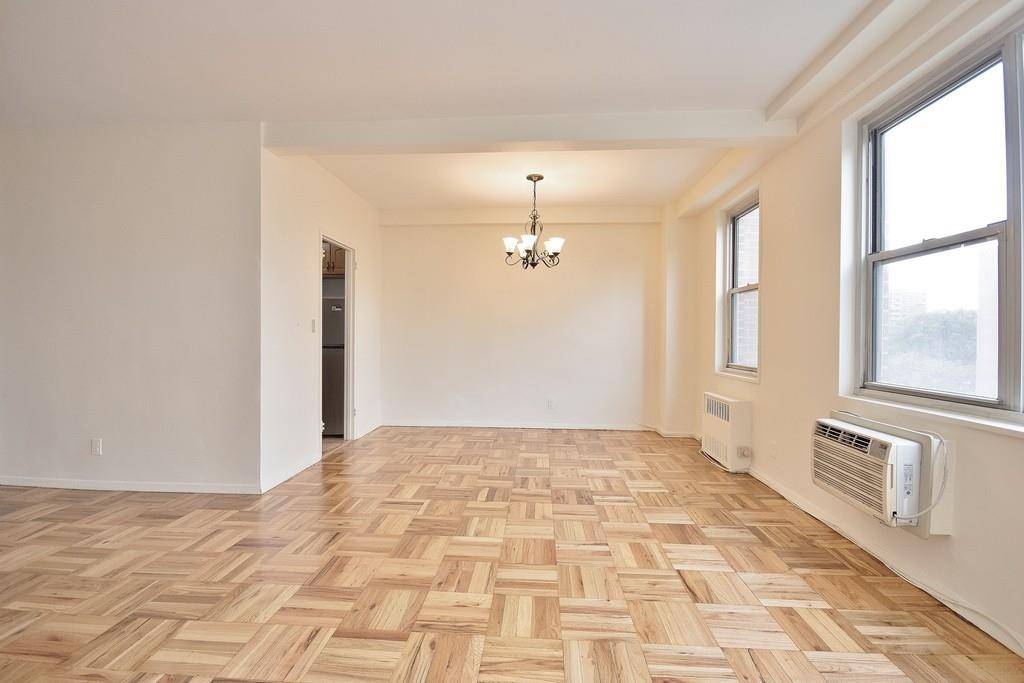 White Plains, NY 10603,10 Lake ST #4E
