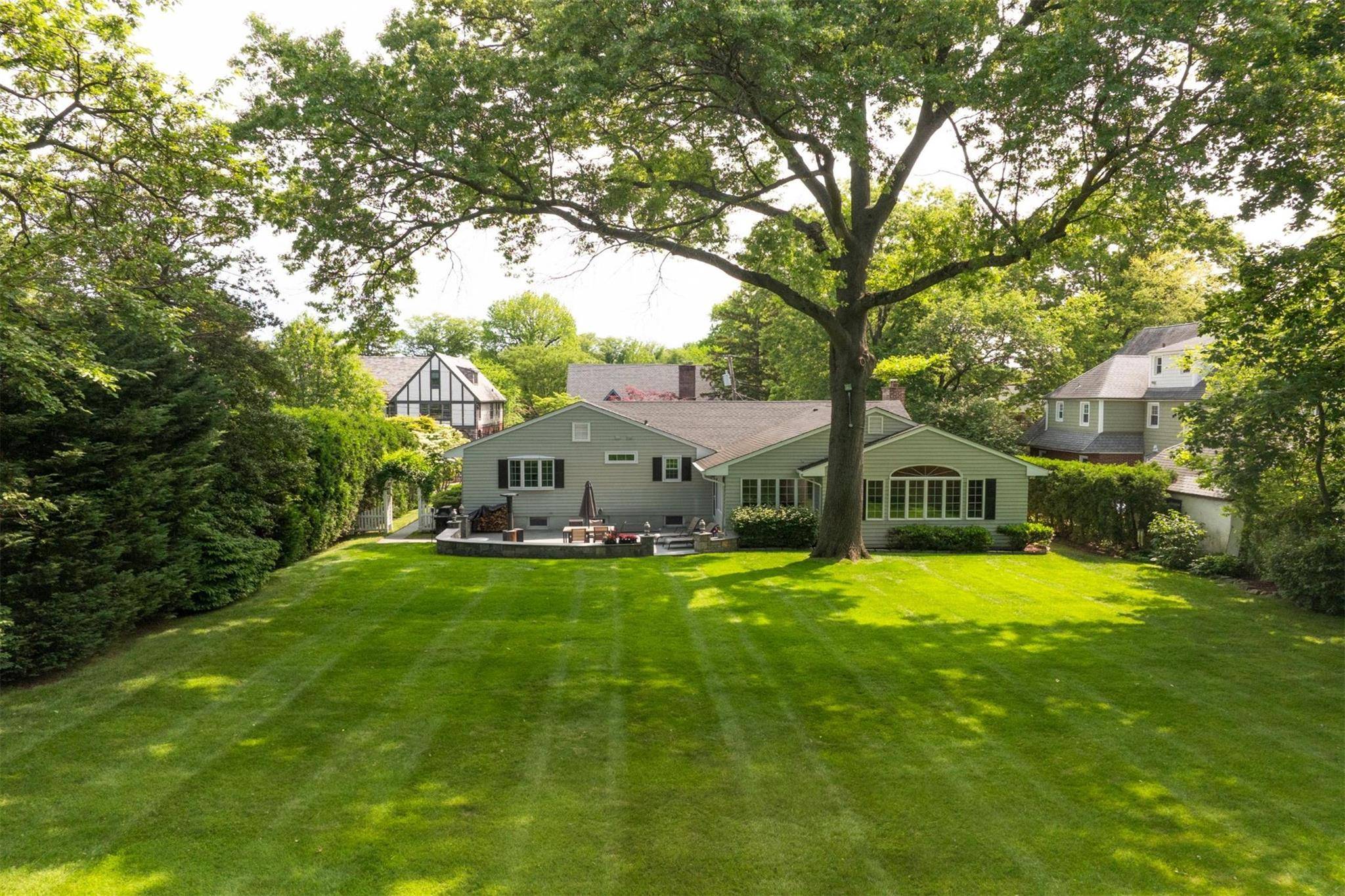 Pelham, NY 10803,973 Plymouth ST