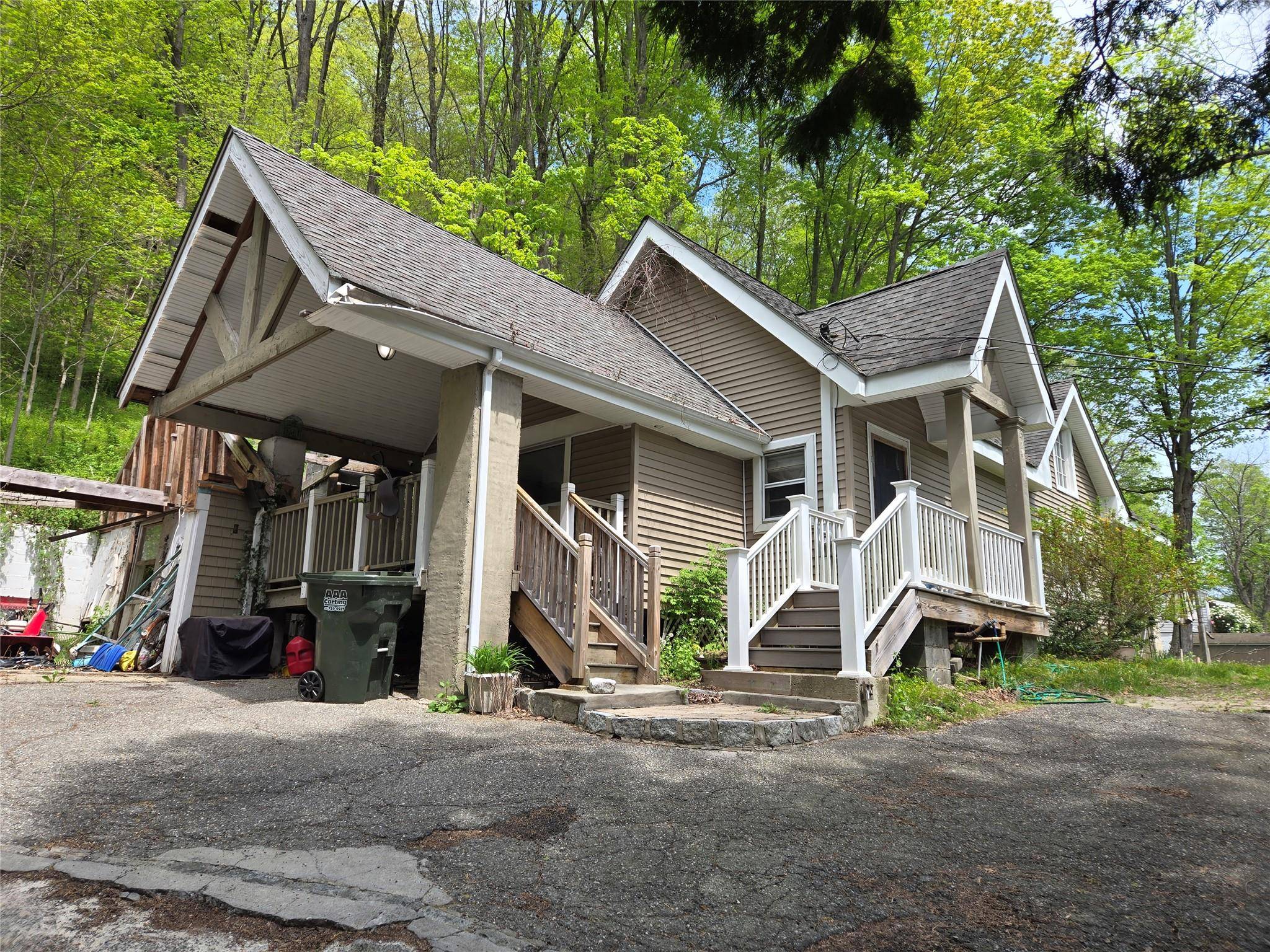 Bedford, NY 10506,248 Pound Ridge RD