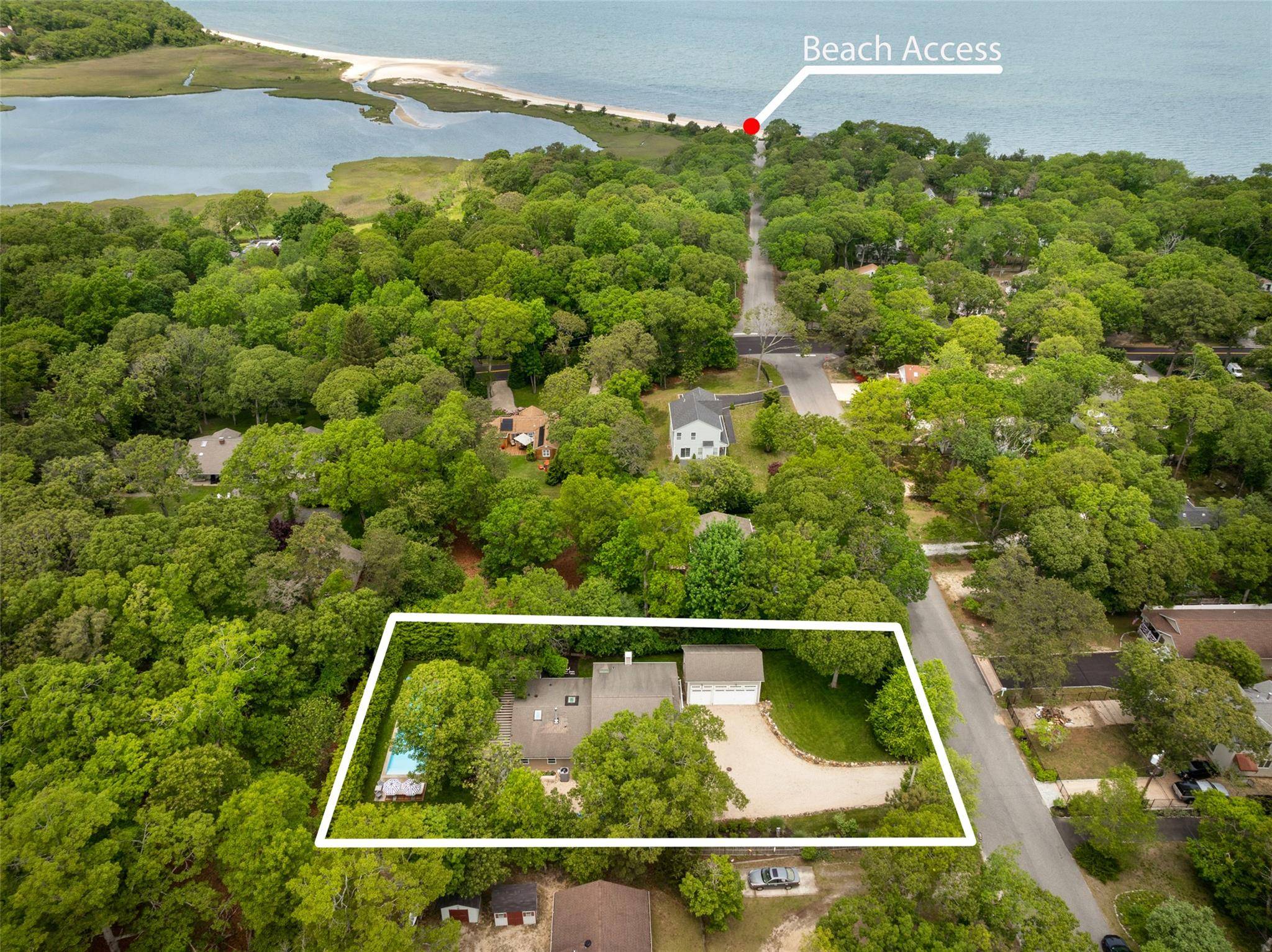 Hampton Bays, NY 11946,87 Washington Heights AVE