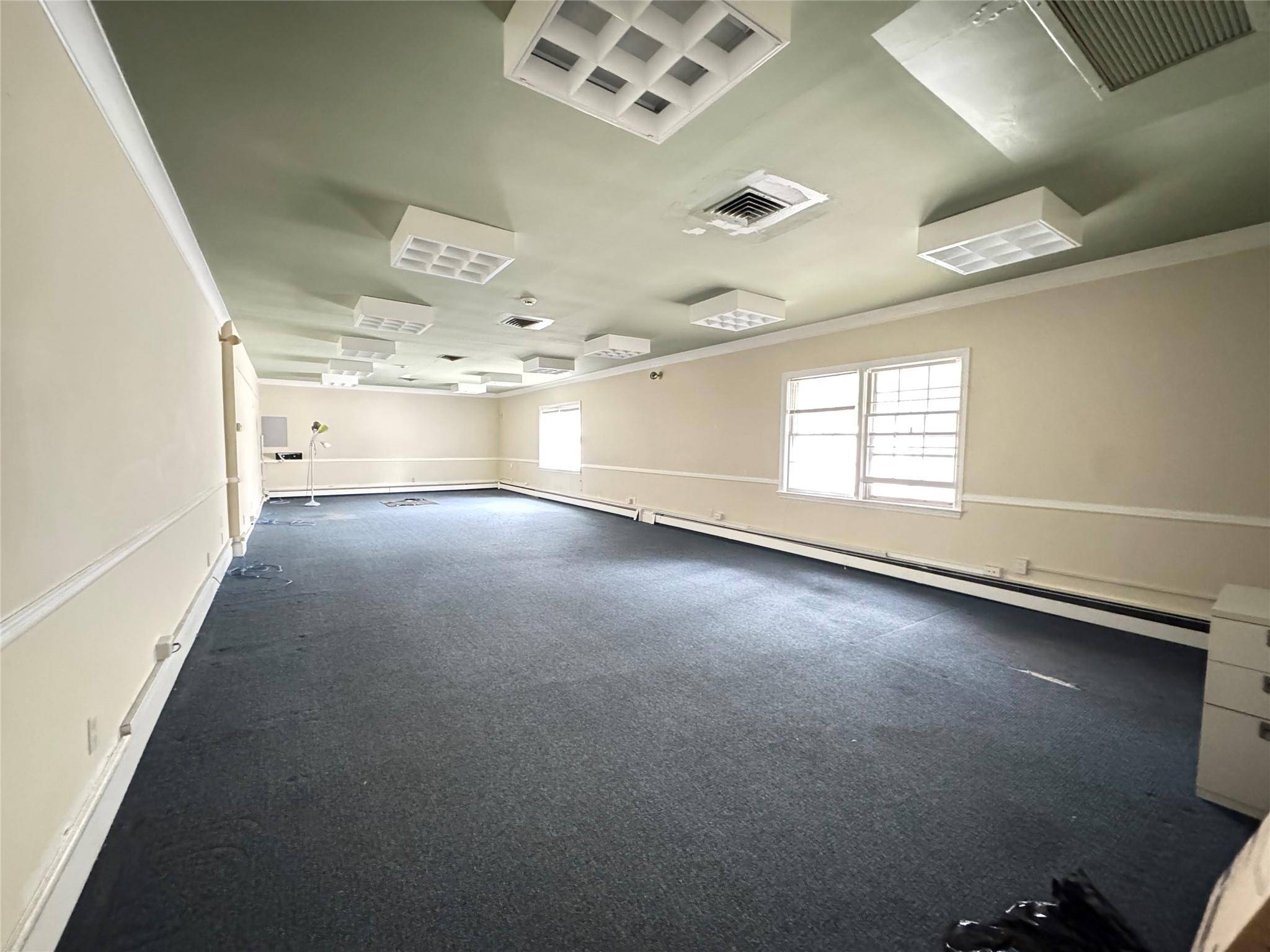 Westbury, NY 11590,293 Castle AVE #1C