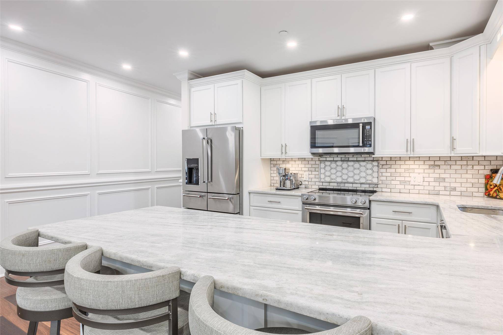 Lynbrook, NY 11563,114 Atlantic AVE #82