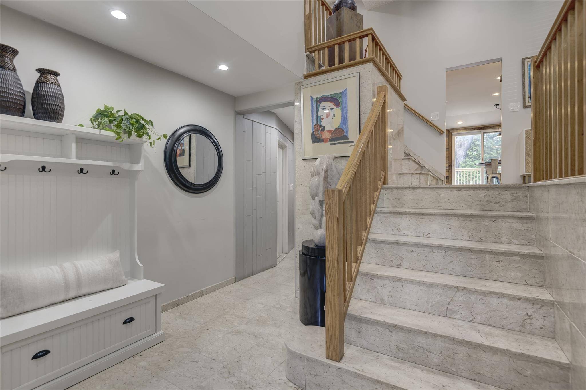 Port Washington, NY 11050,26 Driftwood DR
