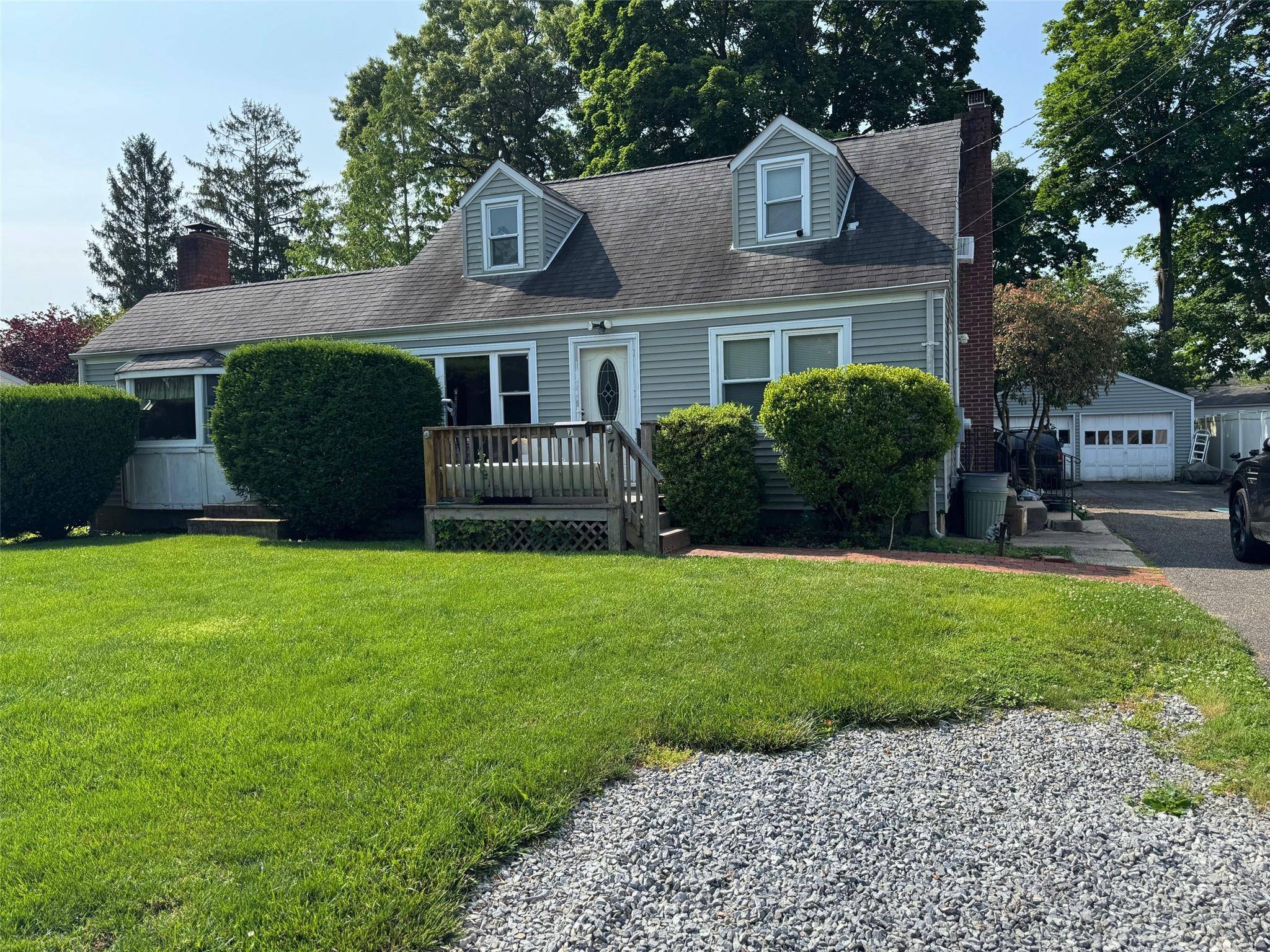 East Northport, NY 11731,7 Chester ST