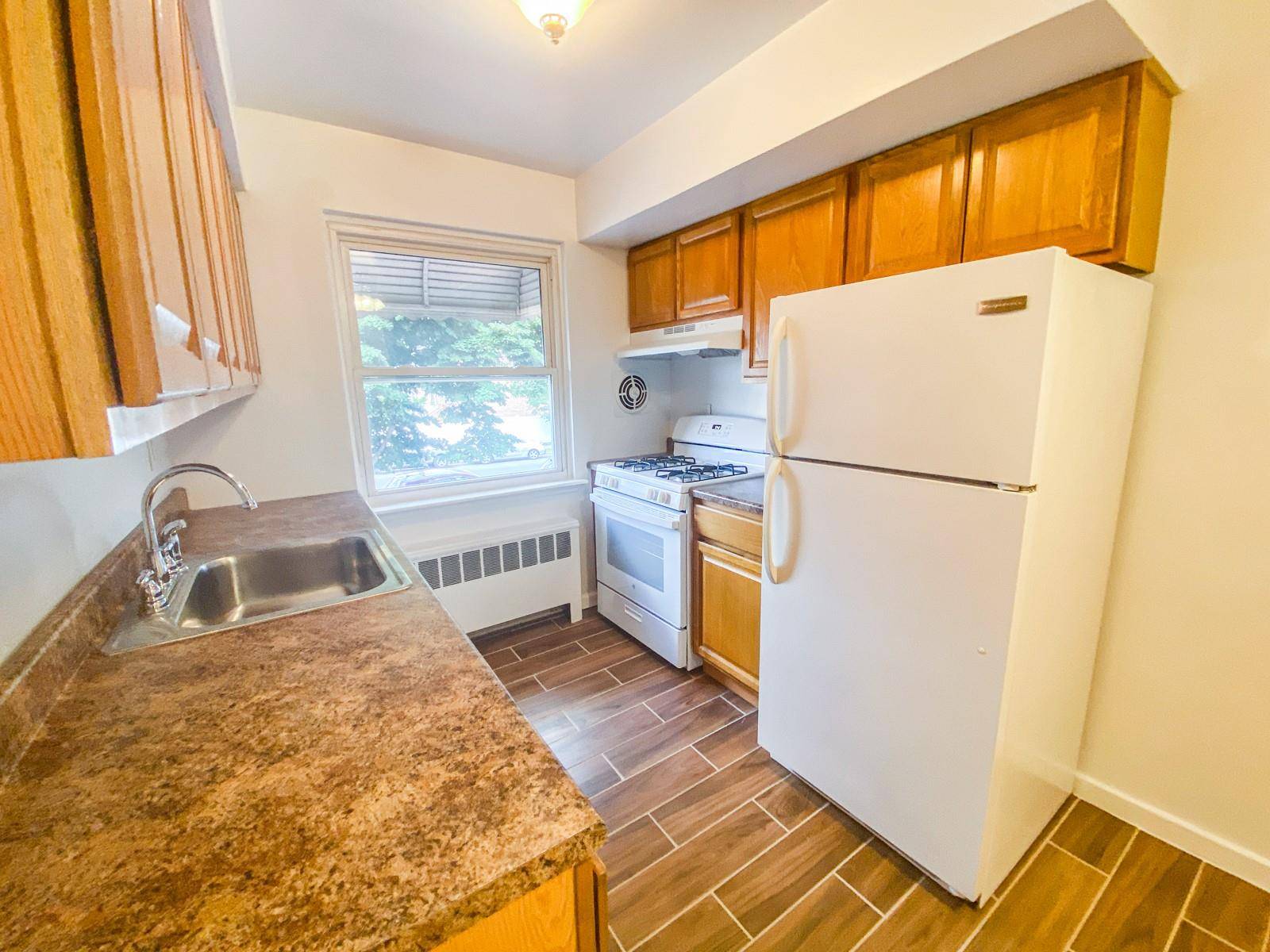 Bronx, NY 10461,1365 Crosby AVE