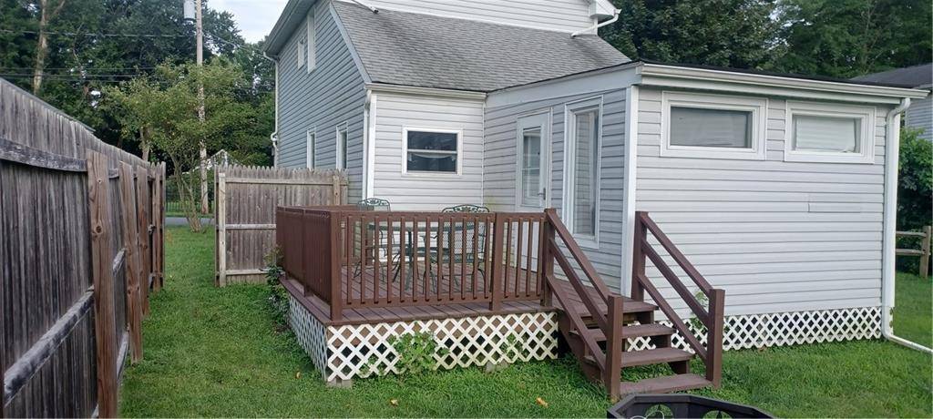 Red Hook, NY 12571,12 Elizabeth ST