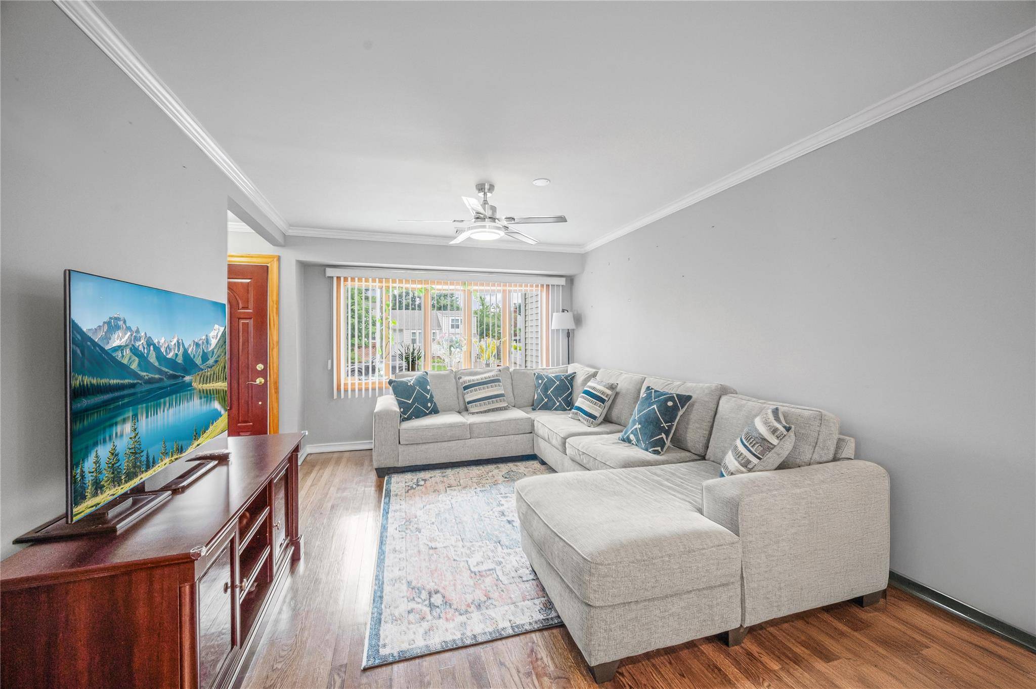 Hicksville, NY 11801,22 Terry ST