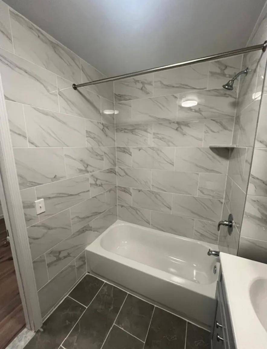 Brooklyn, NY 11206,821 Willoughby AVE #1