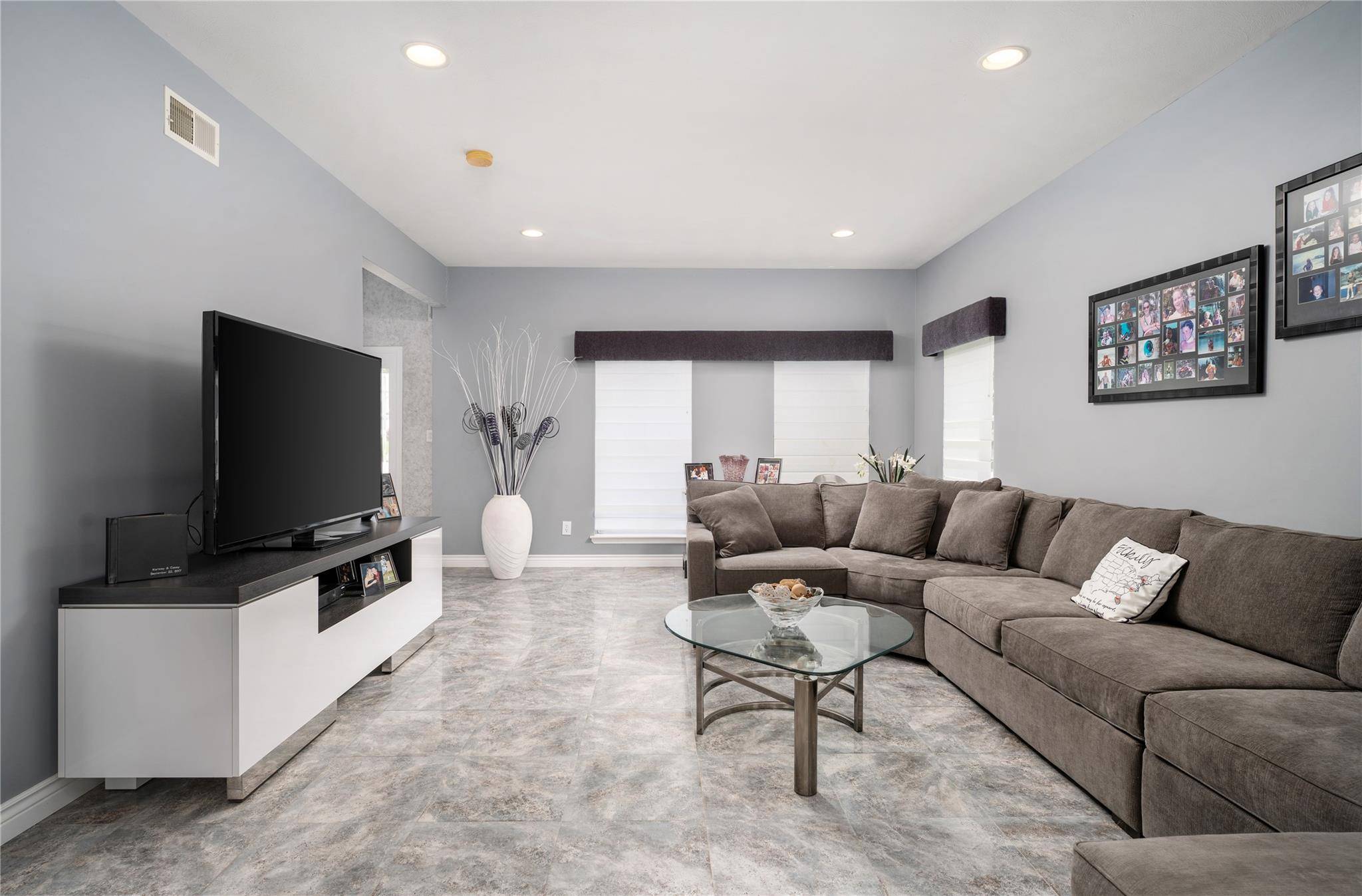 Shoreham, NY 11786,8 Greenwich CT