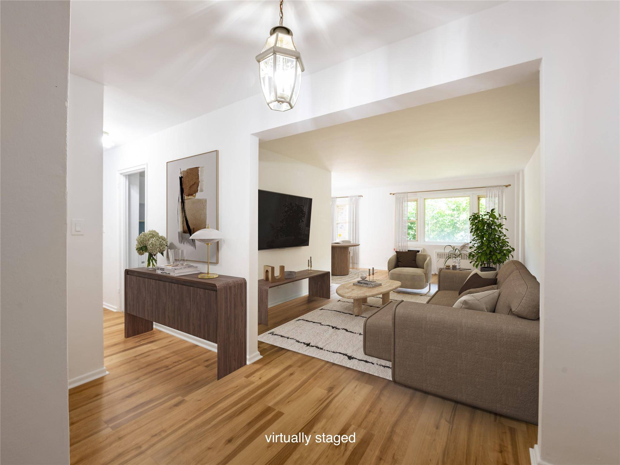 Great Neck, NY 11021,20 Hillpark #1G