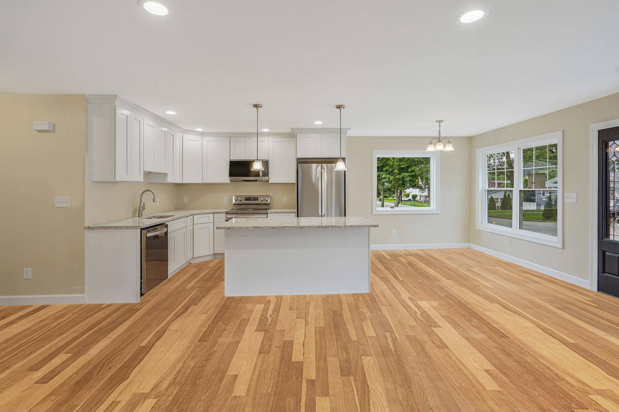 Ronkonkoma, NY 11779,159 Mohawk ST
