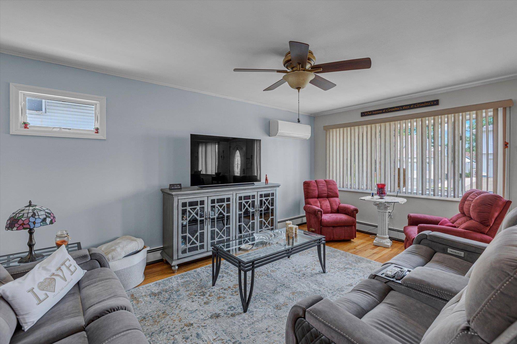Lindenhurst, NY 11757,115 W Granada AVE