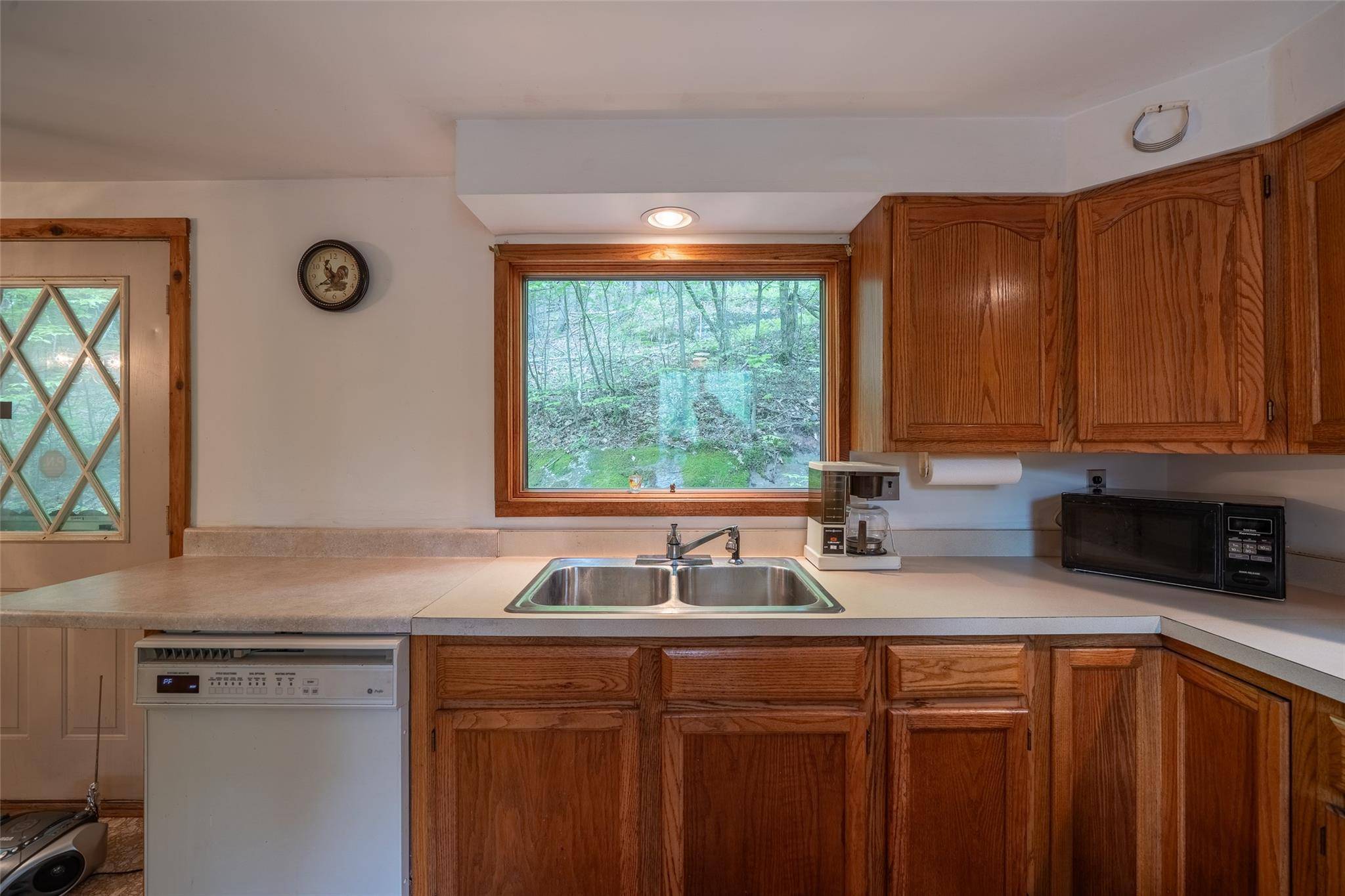 Grahamsville, NY 12740,442 Main ST