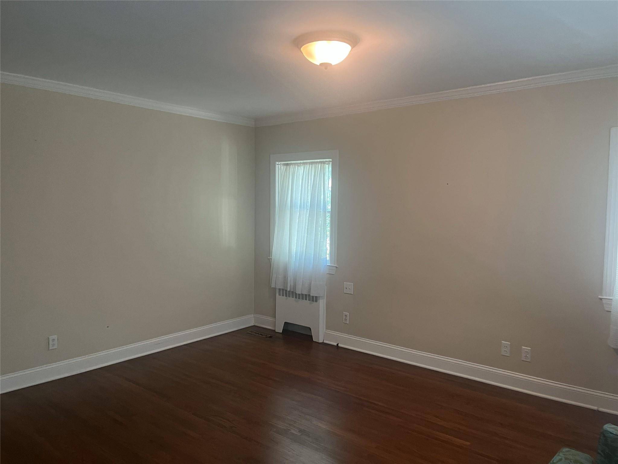Manhasset, NY 11030,60 Oaktree LN