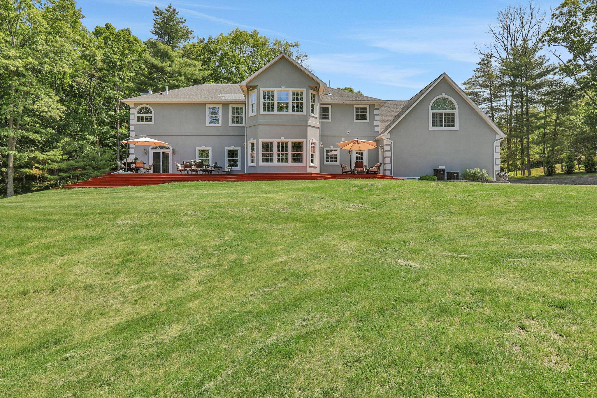 Kingston, NY 12401,95 Fawn Hill CT