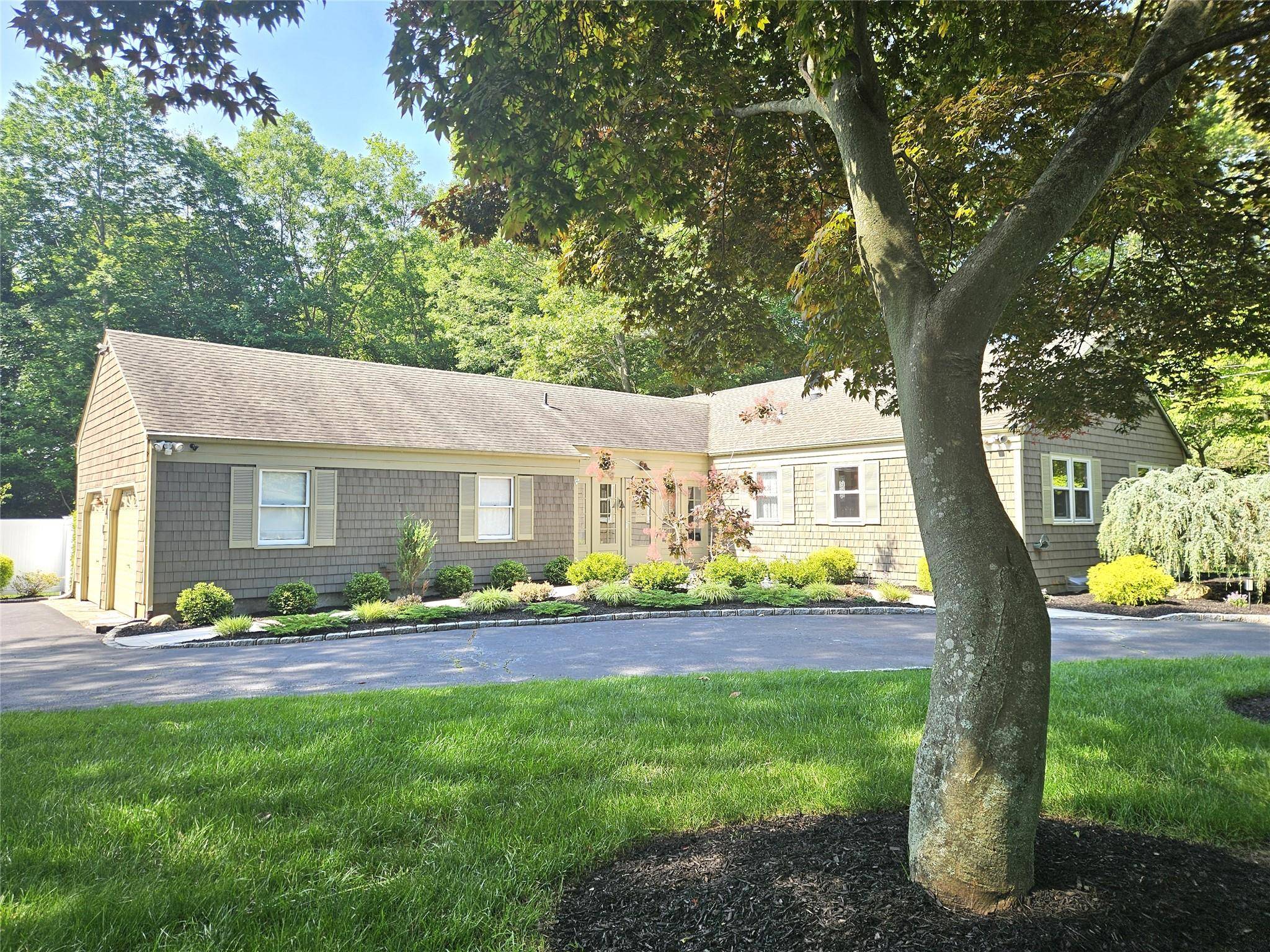 Wading River, NY 11792,45 Woodchuck Hollow LN