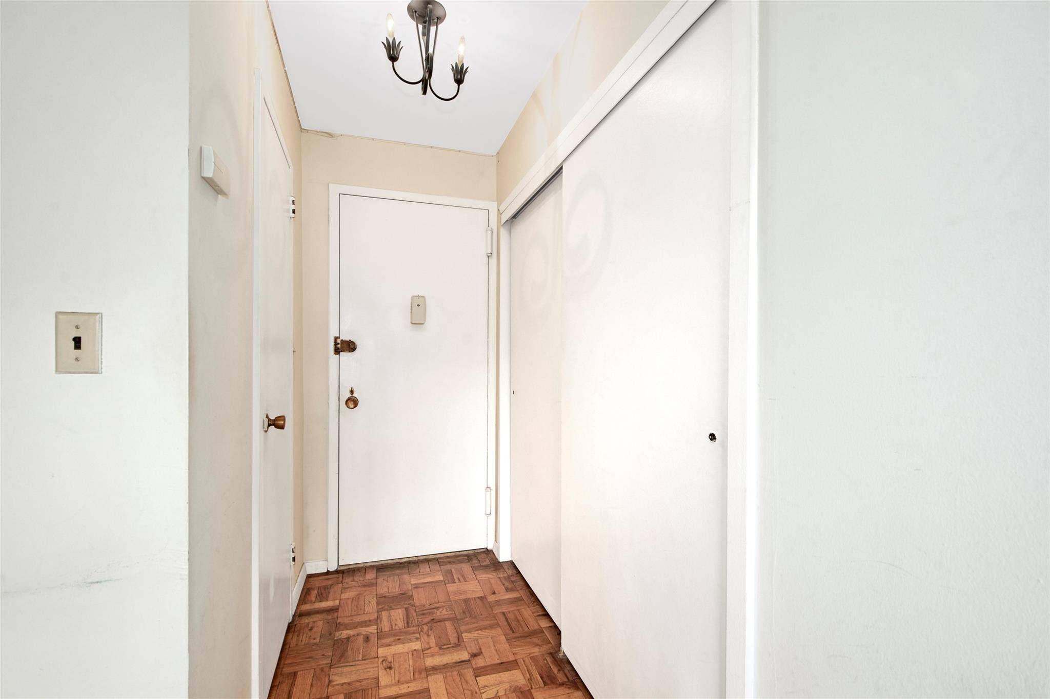 White Plains, NY 10601,33 Barker AVE #6K