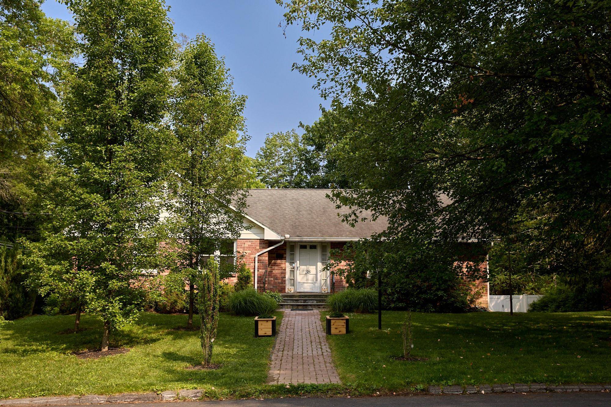 New Paltz, NY 12561,38 N Manheim BLVD