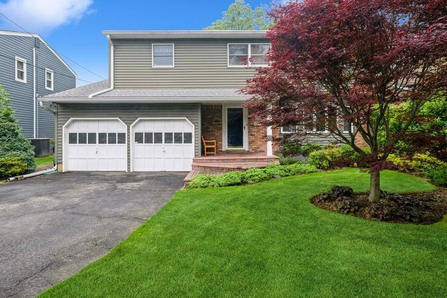 North Merrick, NY 11566,1581 Shirley CT